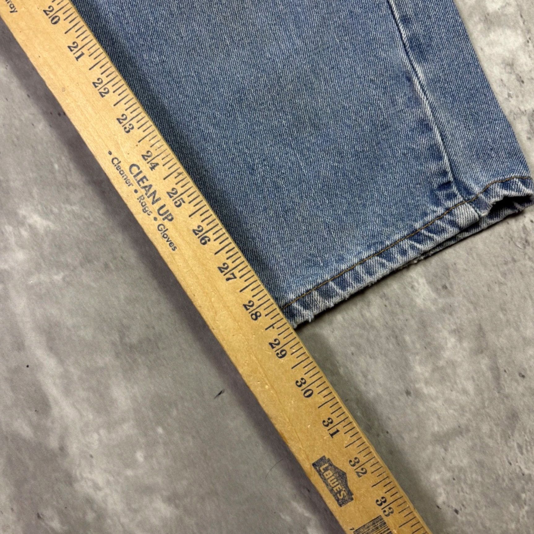 Levi's VINTAGE Levi's 550 Relaxed Fit Tapered Leg Jeans Mens 32x30 Blue Denim Medium Wash 90s, Distressed, 5-Pocket, Zip Button Closure, Denim Jeans Mens Size US 32 / EU 48 - 5 Thumbnail