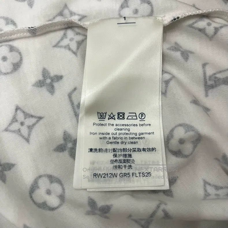 Louis Vuitton Louis Vuitton Full printed printed chain short sleeves Size US S / EU 44-46 / 1 - 5 Thumbnail