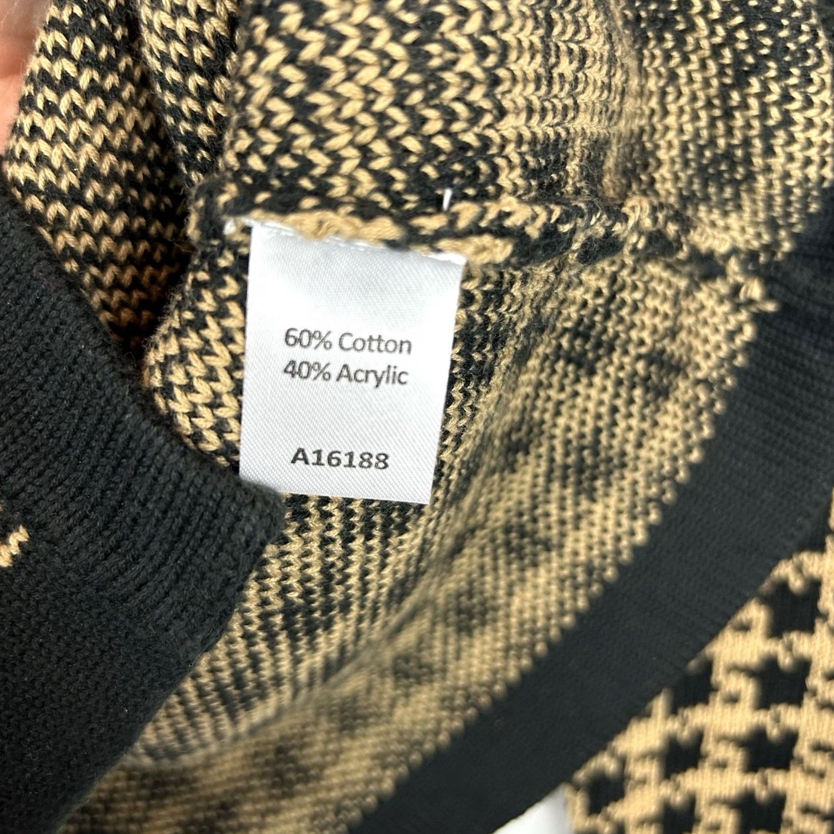Vintage Here are some additional considerations: Size M / US 6-8 / IT 42-44 - 7 Thumbnail