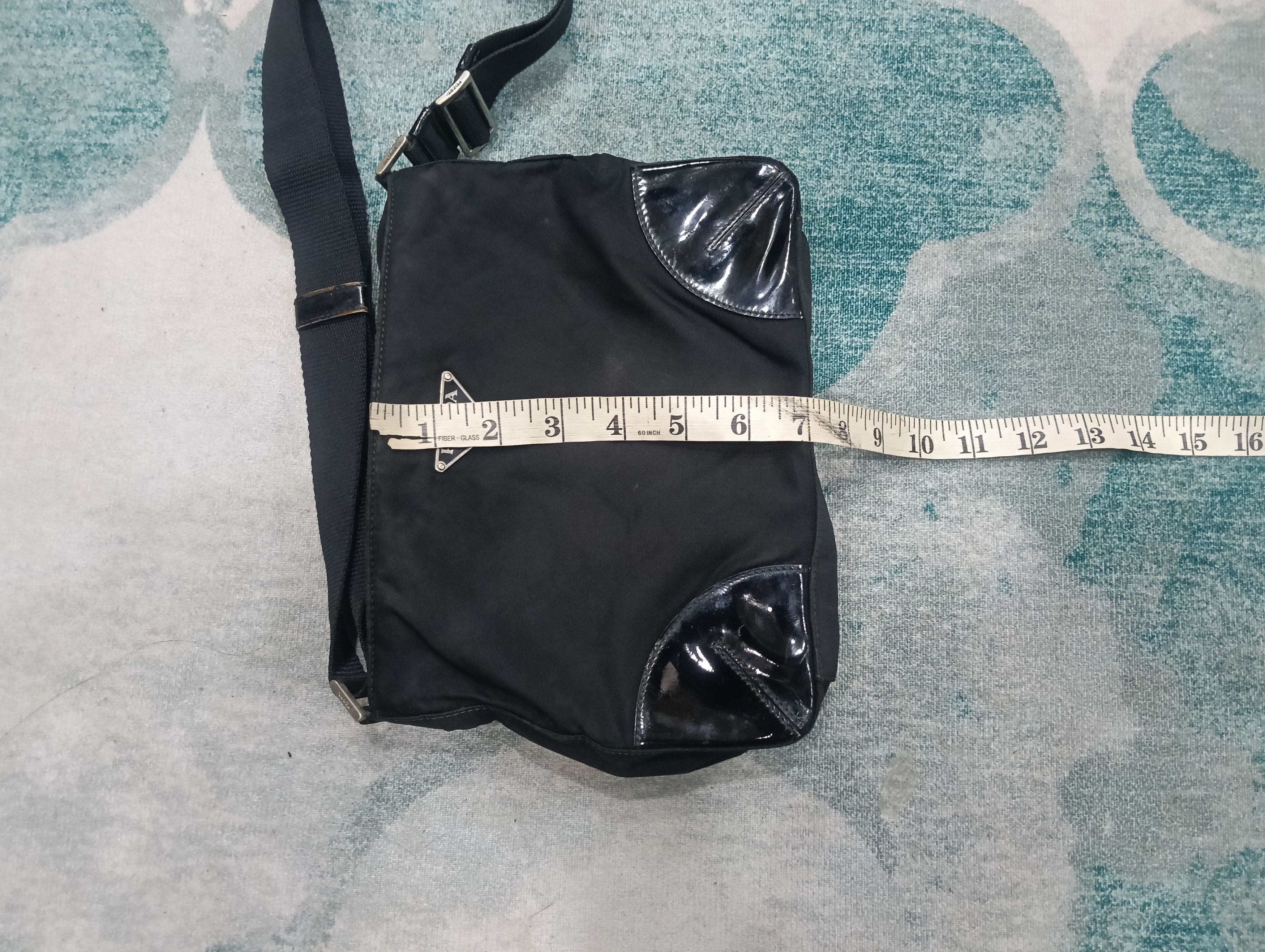 Prada × Vintage Prada Slingbag Size ONE SIZE - 23 Thumbnail
