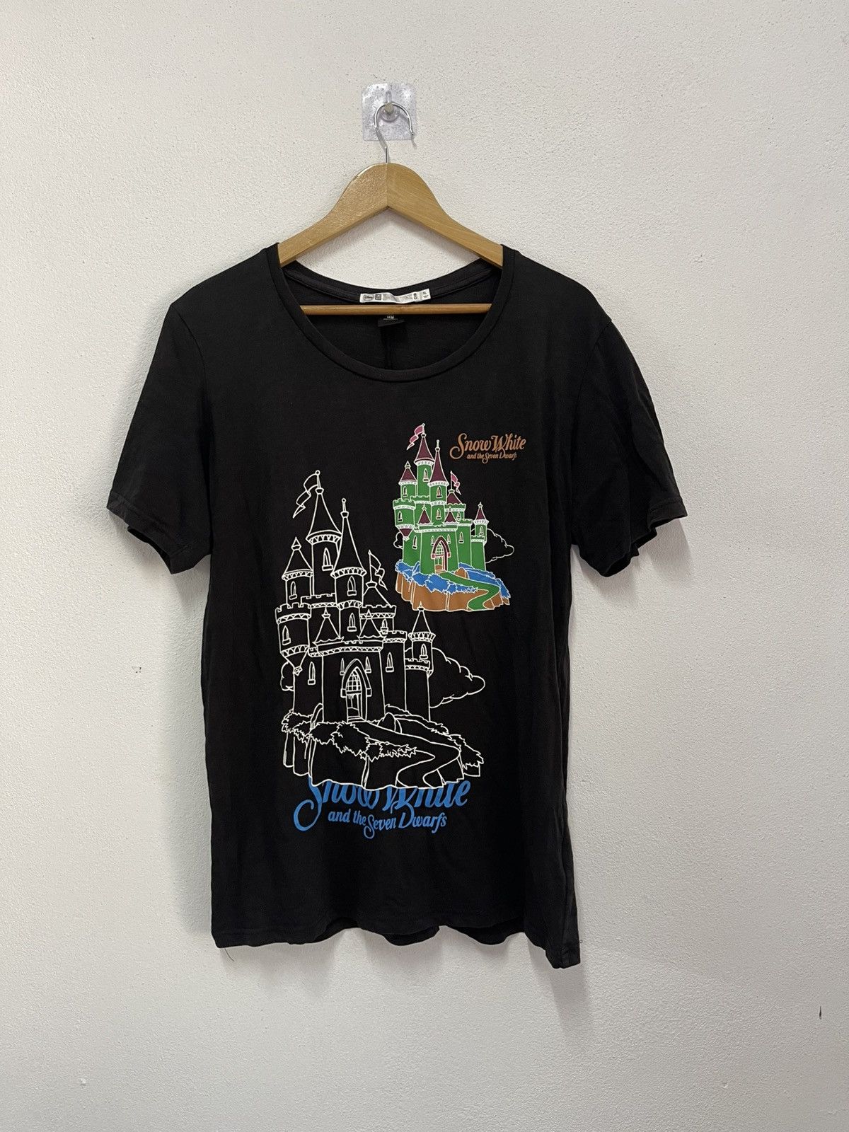 Disney × Undercover × Uniqlo Uniqlo X undercover snow white t-shirt 📸 Size US XL / EU 56 / 4 - 1 Thumbnail
