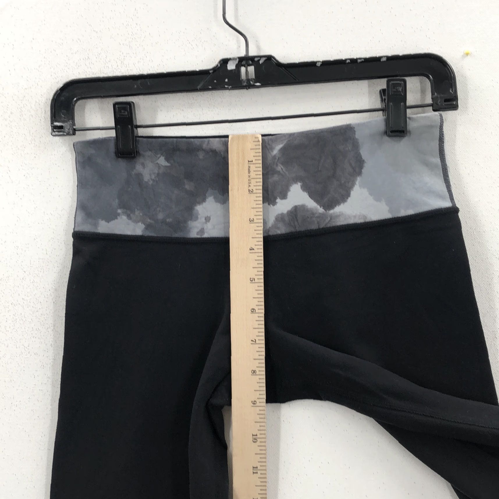 Lululemon Lululemon Womens Black Leggings Pull On Running & Jogging Compression Size 4 Size 27" / US 4 / IT 40 - 4 Thumbnail