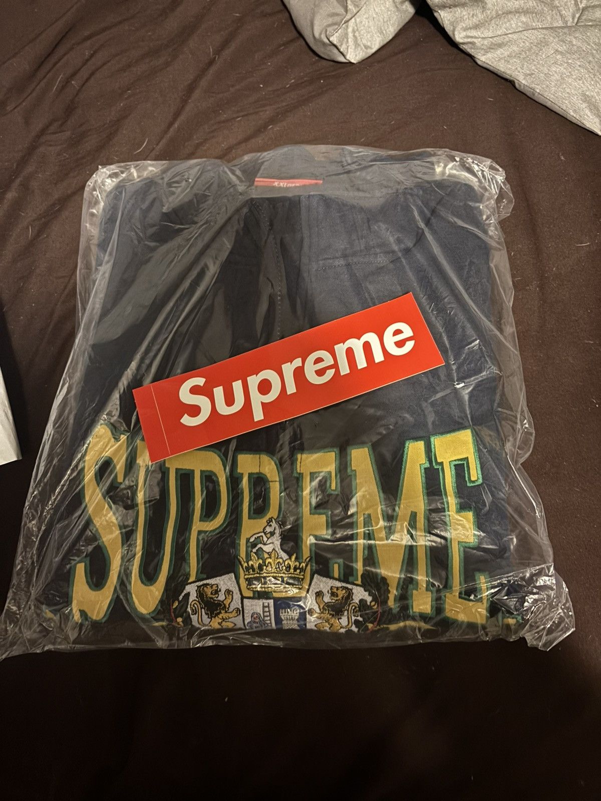Supreme Supreme Crest Appliqué Half Zip Pullover 'Navy' FALL25SFW Size US XXL / EU 58 / 5 - 2 Thumbnail