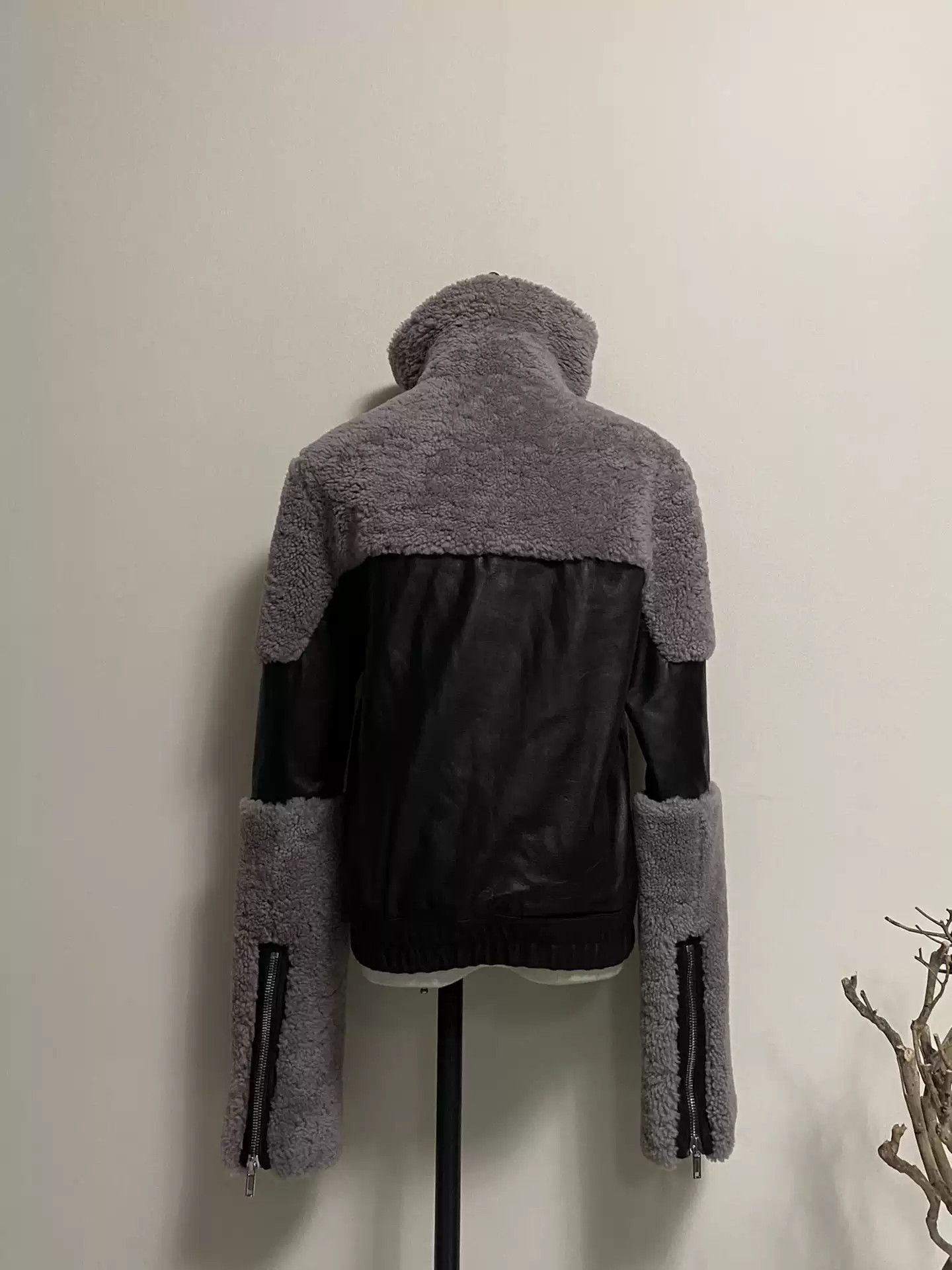Rick Owens Rick Owens ro top black&dirt leather&fur super cool jacket- Size US S / EU 44-46 / 1 - 3 Thumbnail