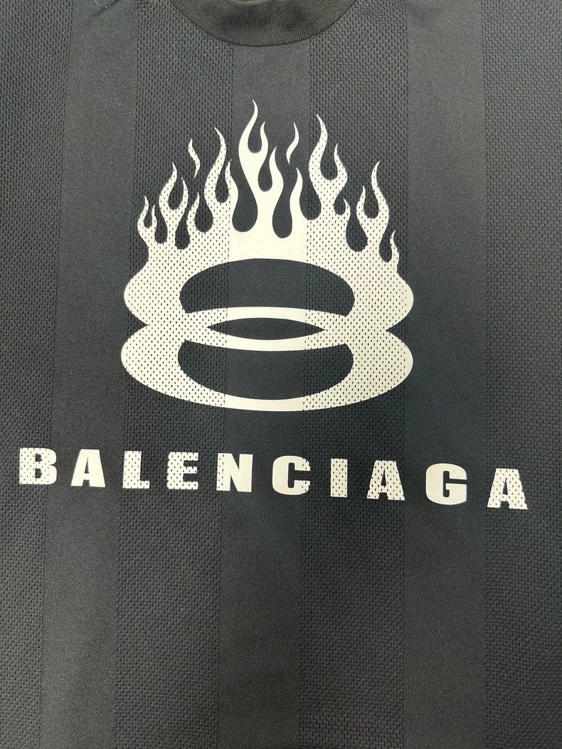 Balenciaga Balenciaga Short-sleeved T-shirt with loose letters and se Size US S / EU 44-46 / 1 - 5 Thumbnail