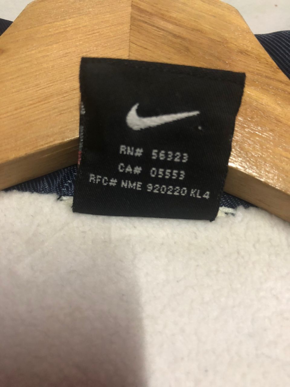Nike Vintage Nike Basketball Windbreaker Jacket Size US L / EU 52-54 / 3 - 18 Thumbnail