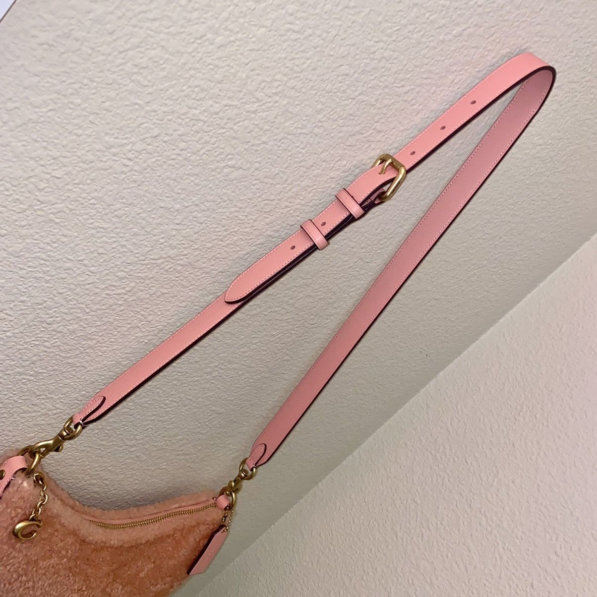 Coach Coach pink/multicolor shearling crescent bag Size ONE SIZE - 4 Thumbnail