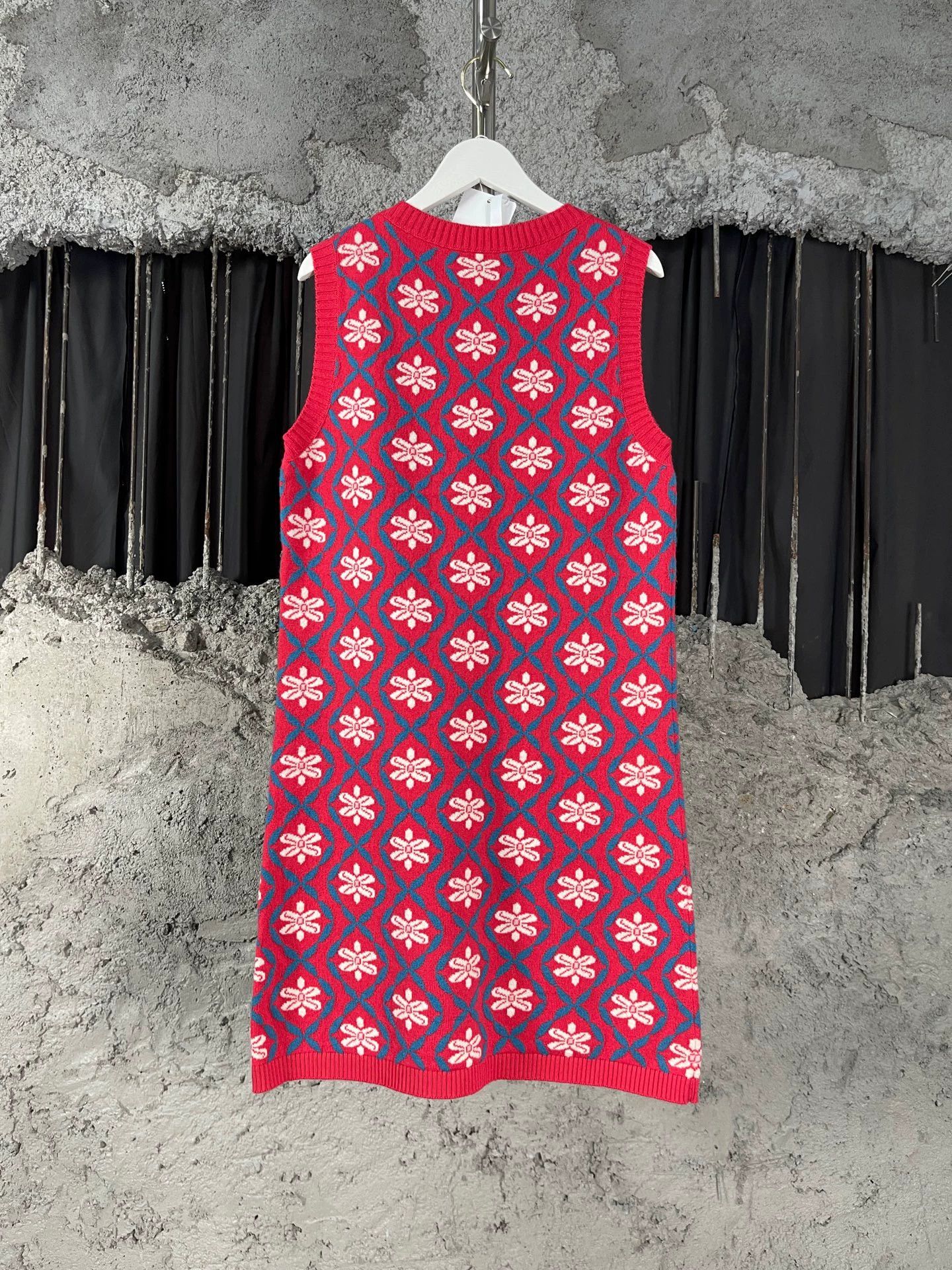 Chanel Chanel Sleeveless Dress 36 99 New Size XS / US 0-2 / IT 36-38 - 2 Thumbnail