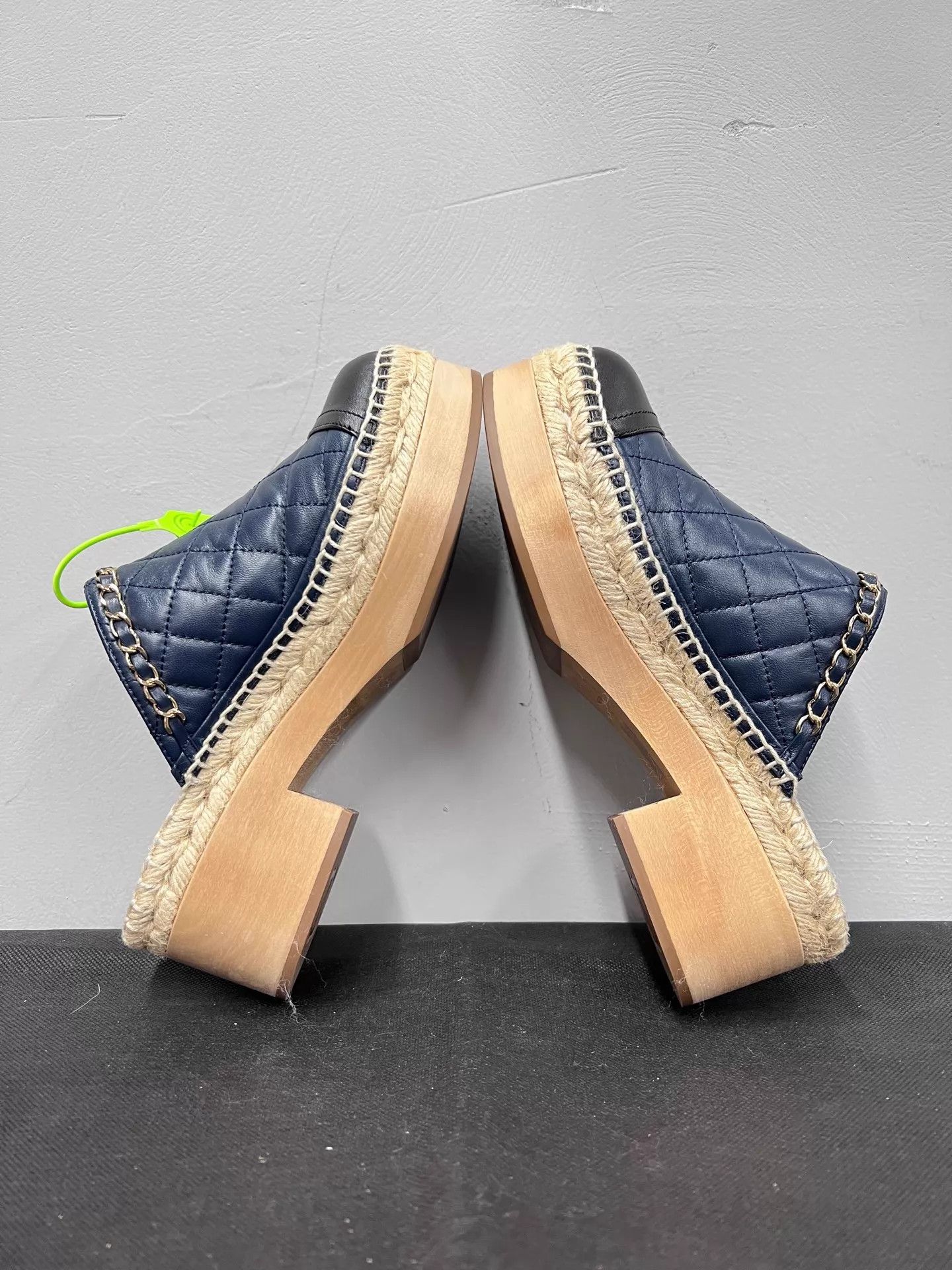 Chanel Chanel Leather Quilted Chain Straw Mule 38 New Size US 7.5 / IT 37.5 - 5 Thumbnail