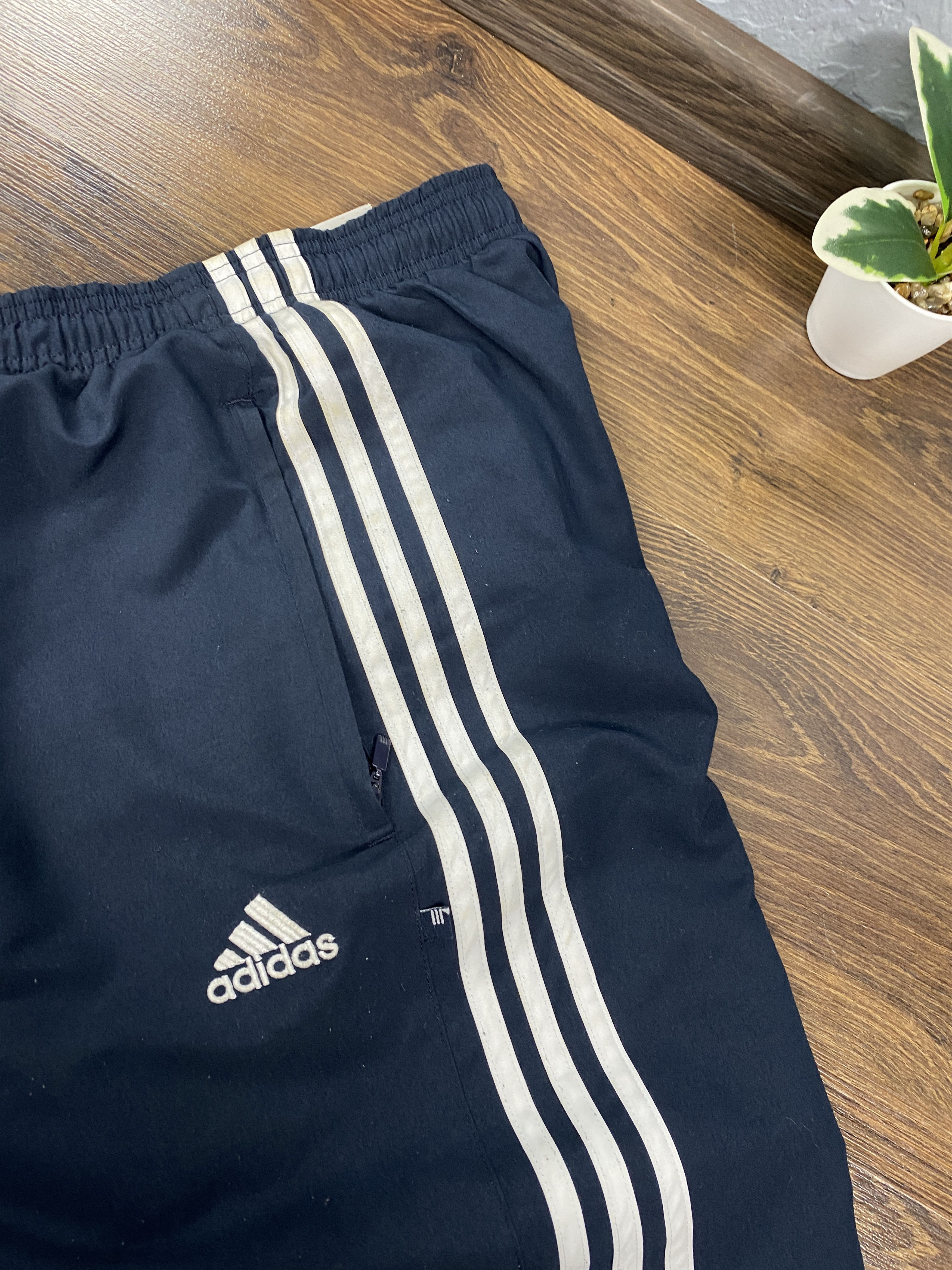 Adidas Adidas vintage baggy parachute nylon track pants y2k Size US 32 / EU 48 - 2 Thumbnail