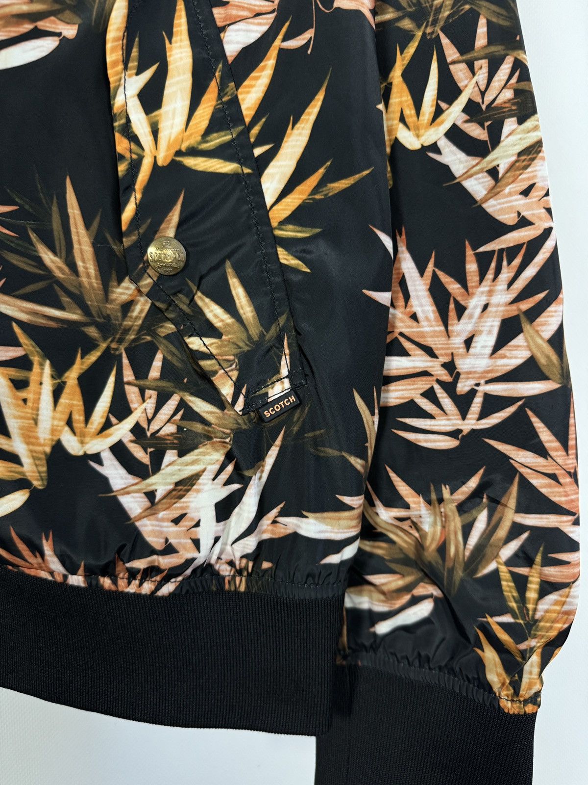 Scotch & Soda Scotch & Soda Lightweight Hooded Jacket Leaf Print Size M Size US M / EU 48-50 / 2 - 6 Thumbnail
