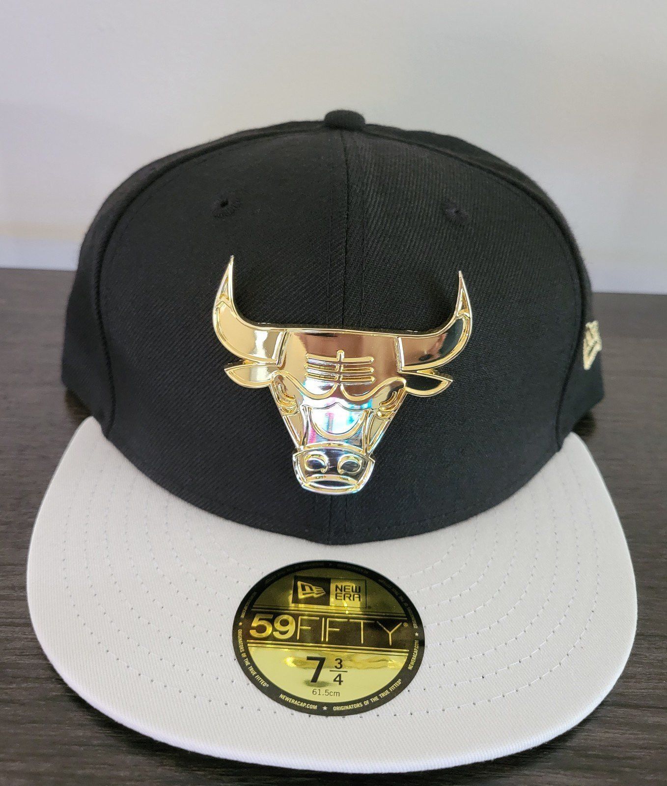New Era *Firm* 7 3/4 Chicago Bulls Jordan Royalty 4 Fitted Hat Size ONE SIZE - 1 Thumbnail
