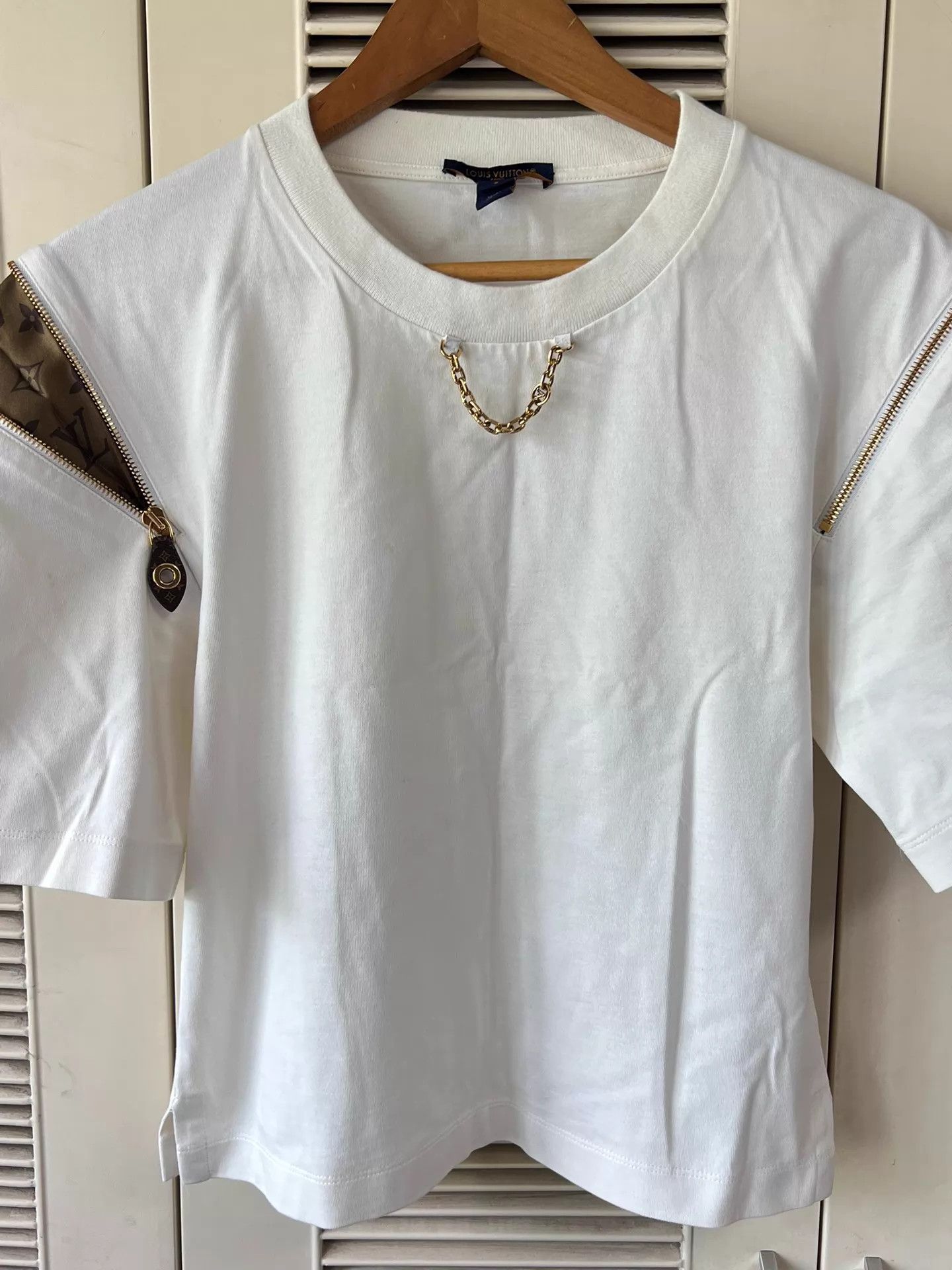 Louis Vuitton LV White Monogram Blocked Sleeve Tee w Chain Sleeve Zip S Size S / US 4 / IT 40 - 3 Thumbnail