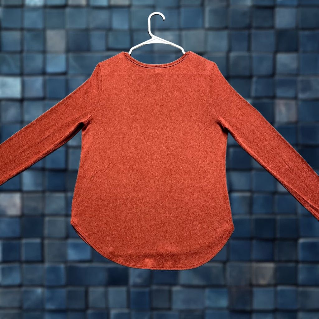 Old Navy Old Navy Top Womens M Orange Tunic Burnt Long Sleeve Lightweight Knit Rayon Size M / US 6-8 / IT 42-44 - 1 Thumbnail