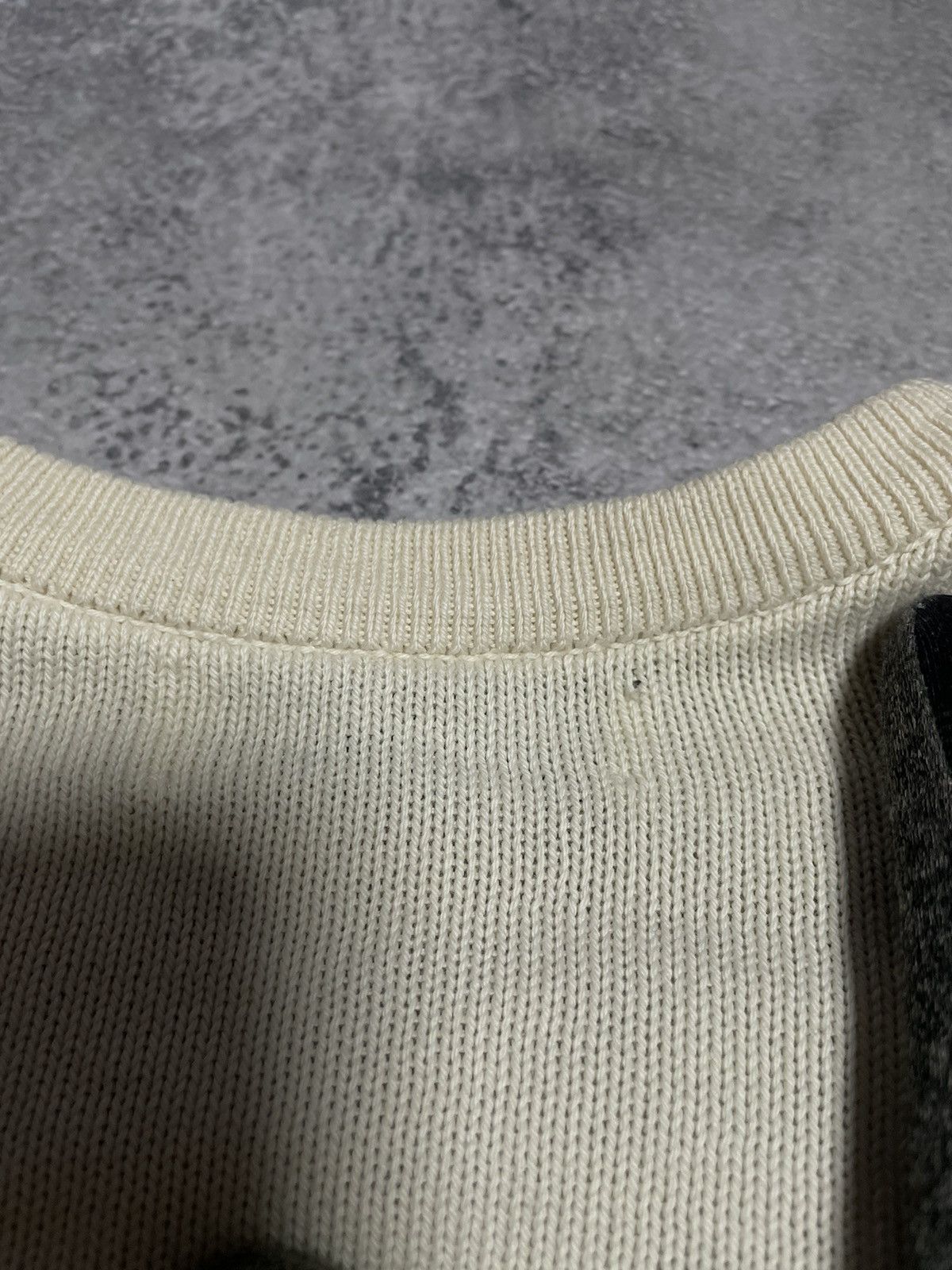 Burberry Vintage Burberrys White V-neck Lambswool Knit Sweater Size US M / EU 48-50 / 2 - 10 Thumbnail