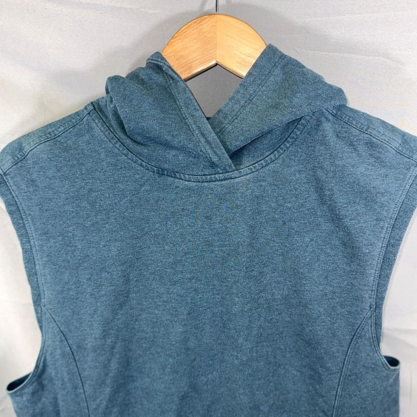 Lululemon Lululemon Hoodie Womens 10 Blue Heather Sleeveless Hoodie Sweatshirt Vest Logo Pockets Sleeveless Knit Hooded Pullover Size L / US 10 / IT 46 - 4 Thumbnail