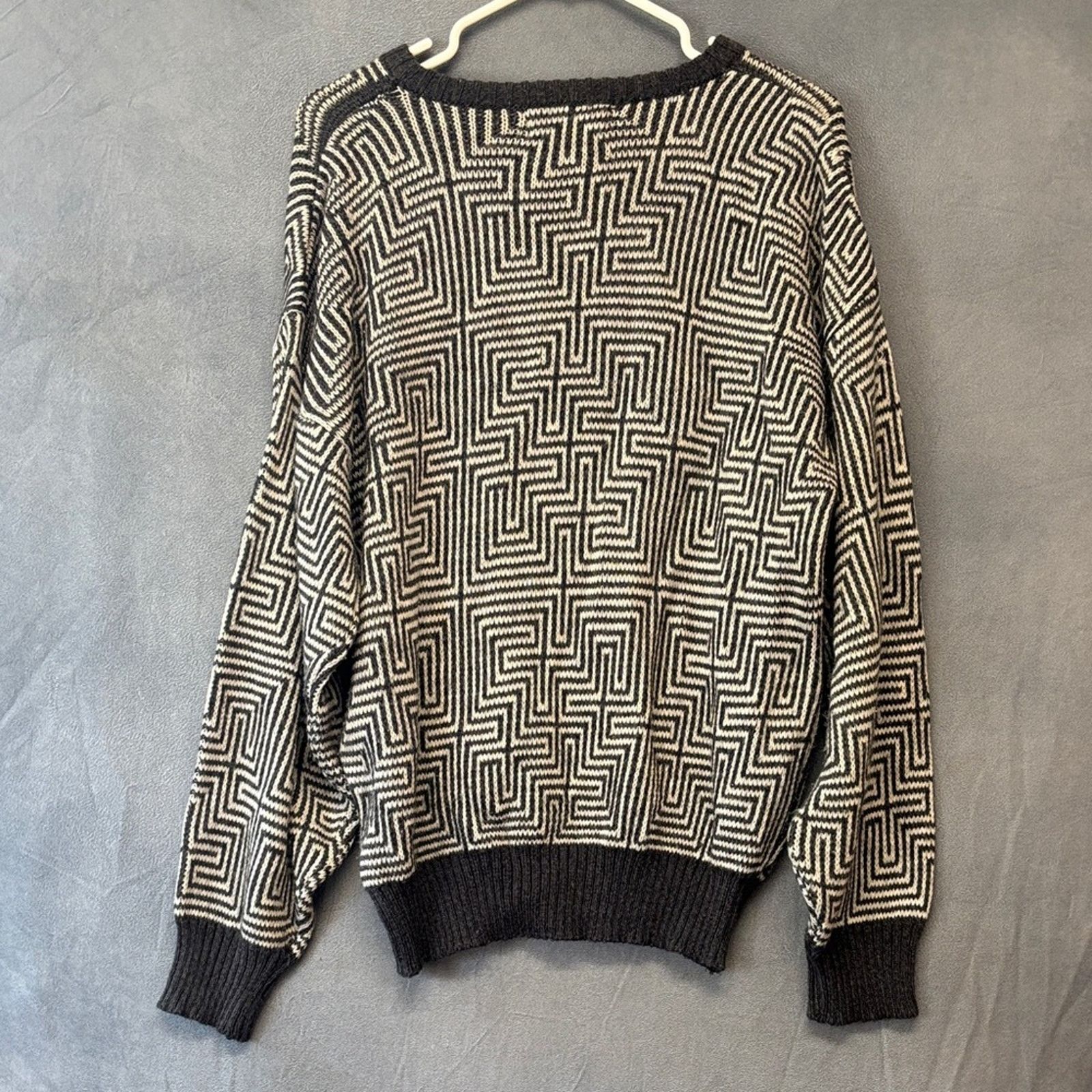 Other Vintage TJW by Mervyn’s Geometric Maze Pattern Knit Sweater Size US M / EU 48-50 / 2 - 5 Thumbnail