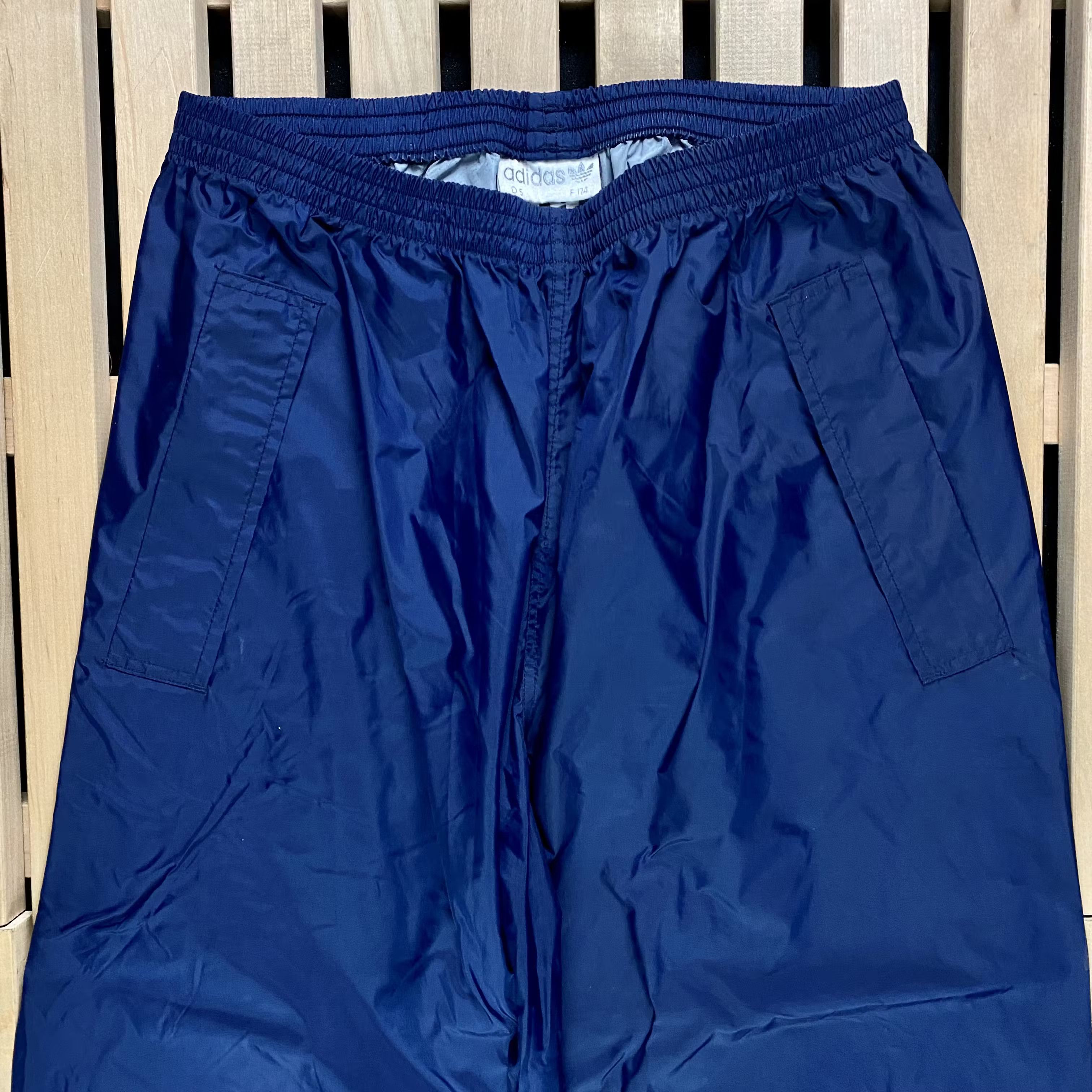 Adidas × Vintage Men’s Pants Jogger Adidas Vintage Size M Size US 32 / EU 48 - 2 Thumbnail