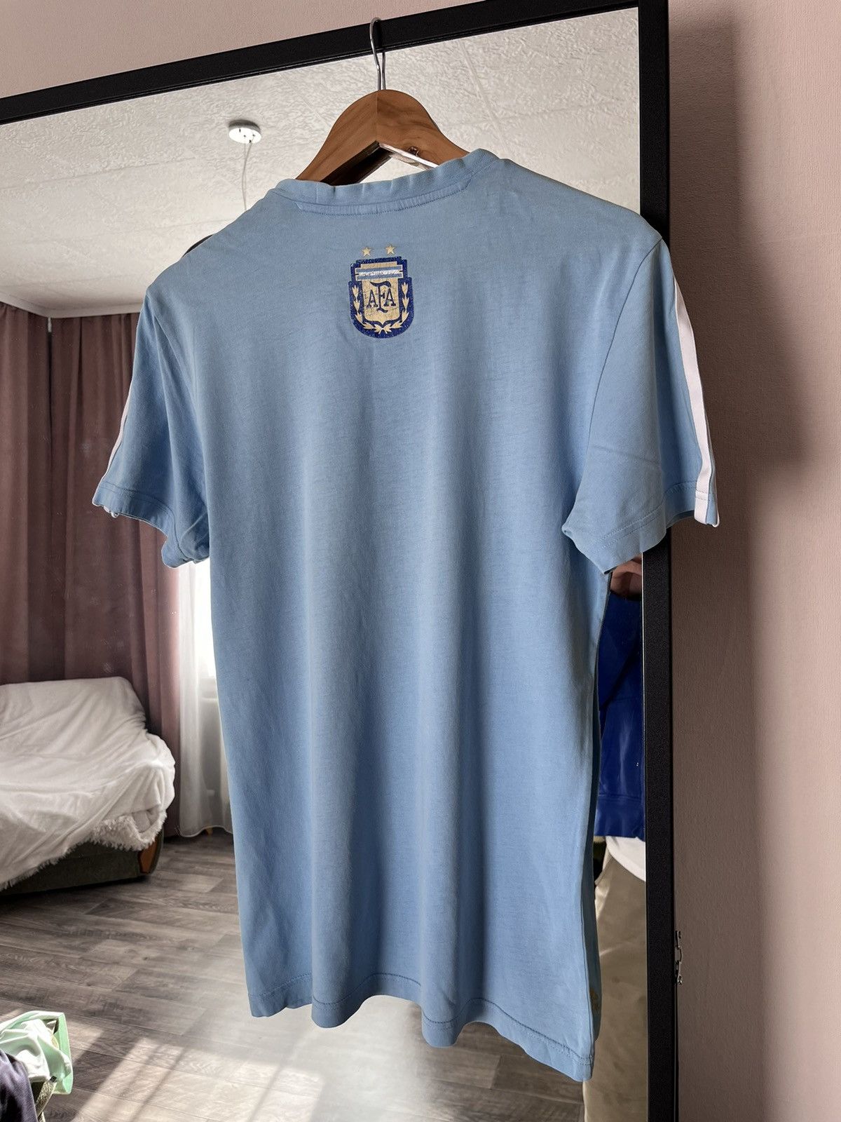 Adidas Vintage Adidas Argentina Faded Blue Distressed Soccer TShirt Size US L / EU 52-54 / 3 - 3 Thumbnail