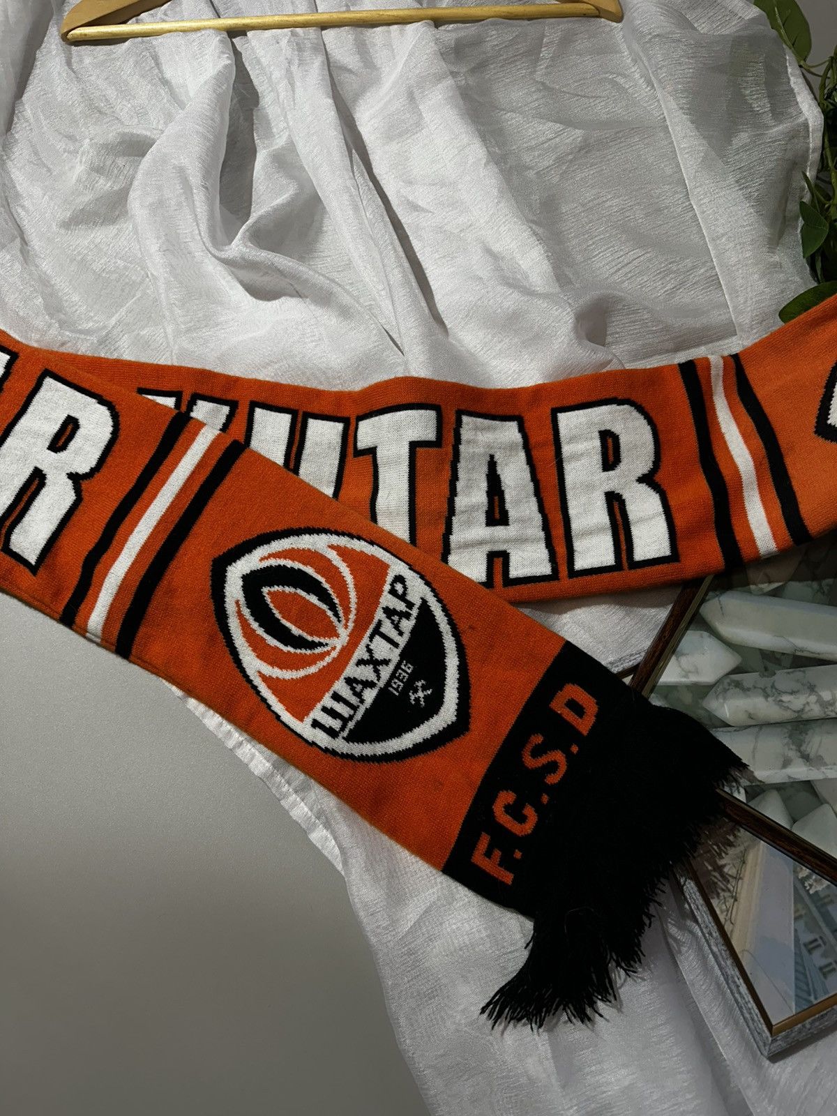 Desigual 🇺🇦 Authentic FC Shakhtar Donetsk Knitted Football Scarf Y2K Size ONE SIZE - 6 Thumbnail
