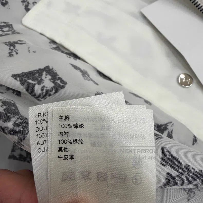 Louis Vuitton Louis Vuitton Black and white full print lapel jacket Size XS / US 0-2 / IT 36-38 - 5 Thumbnail