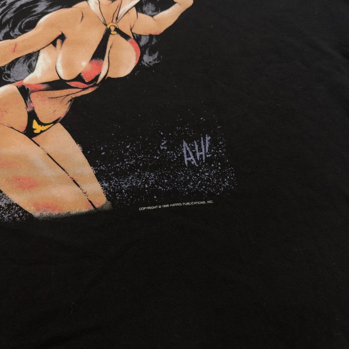 Vintage 90s Vampirella Graphitti Comics Tee Shirt ERD Grunge Skater Size US XL / EU 56 / 4 - 4 Thumbnail