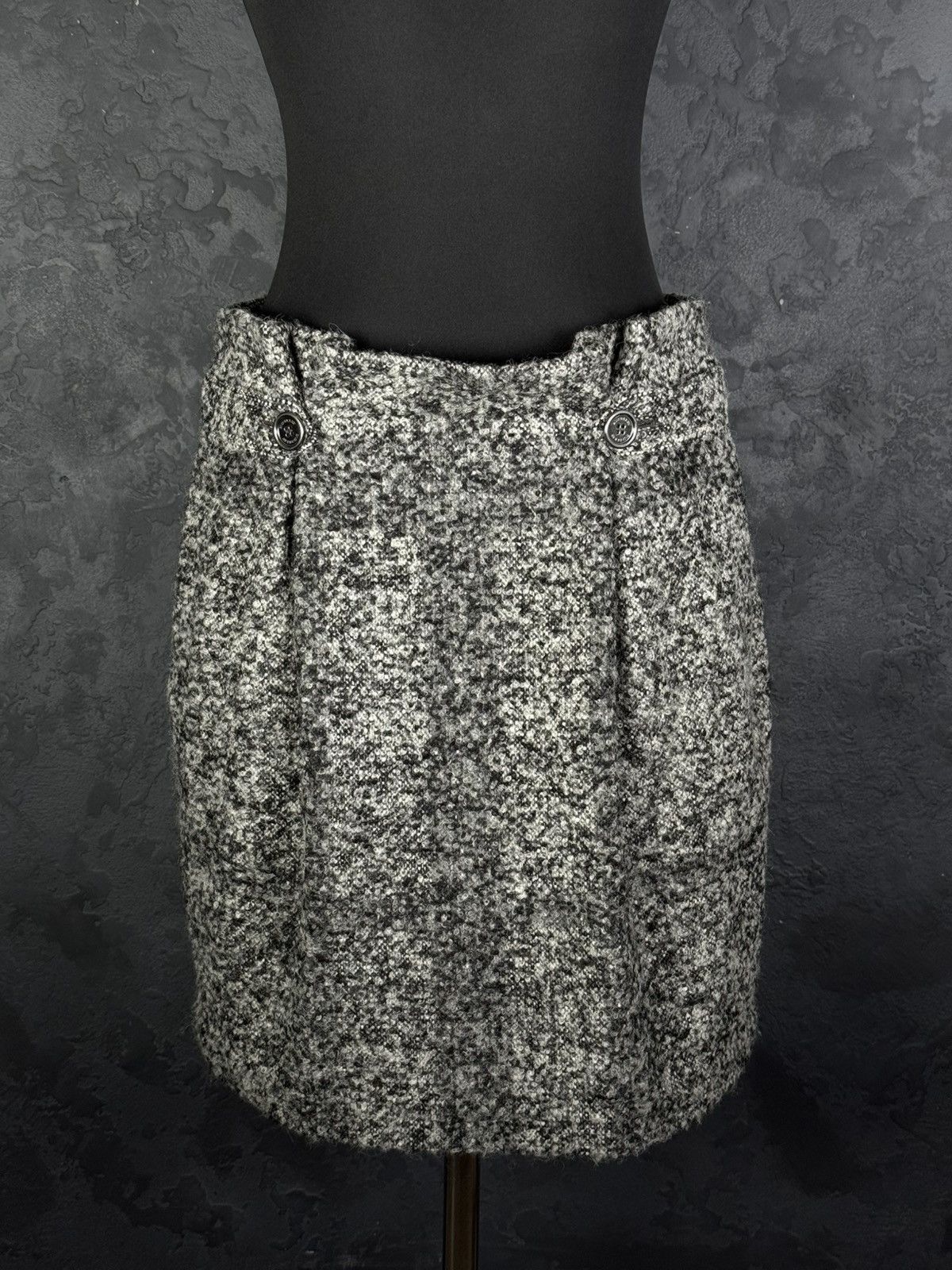 Burberry Burberry London Wool Mini Skirt Women’s Size 8 Size 30" / US 8 / IT 44 - 2 Thumbnail