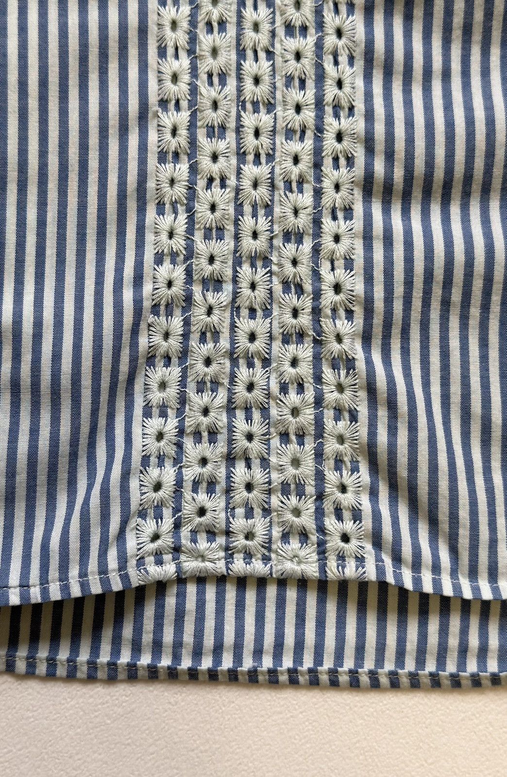 Comme des Garcons ‘Embroidered Stripe’ White/Blue Stripe Shirt Size US L / EU 52-54 / 3 - 11 Thumbnail