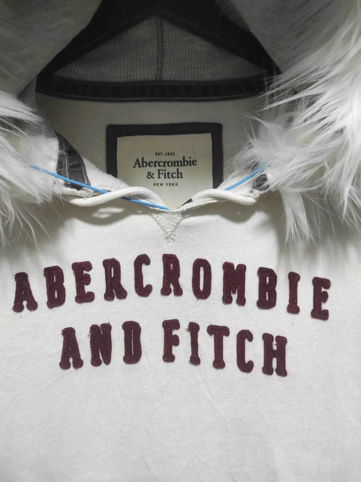 Abercrombie & Fitch Abercrombie & Fitch White fur hoodie ifsix LGB style Size M / US 6-8 / IT 42-44 - 4 Thumbnail
