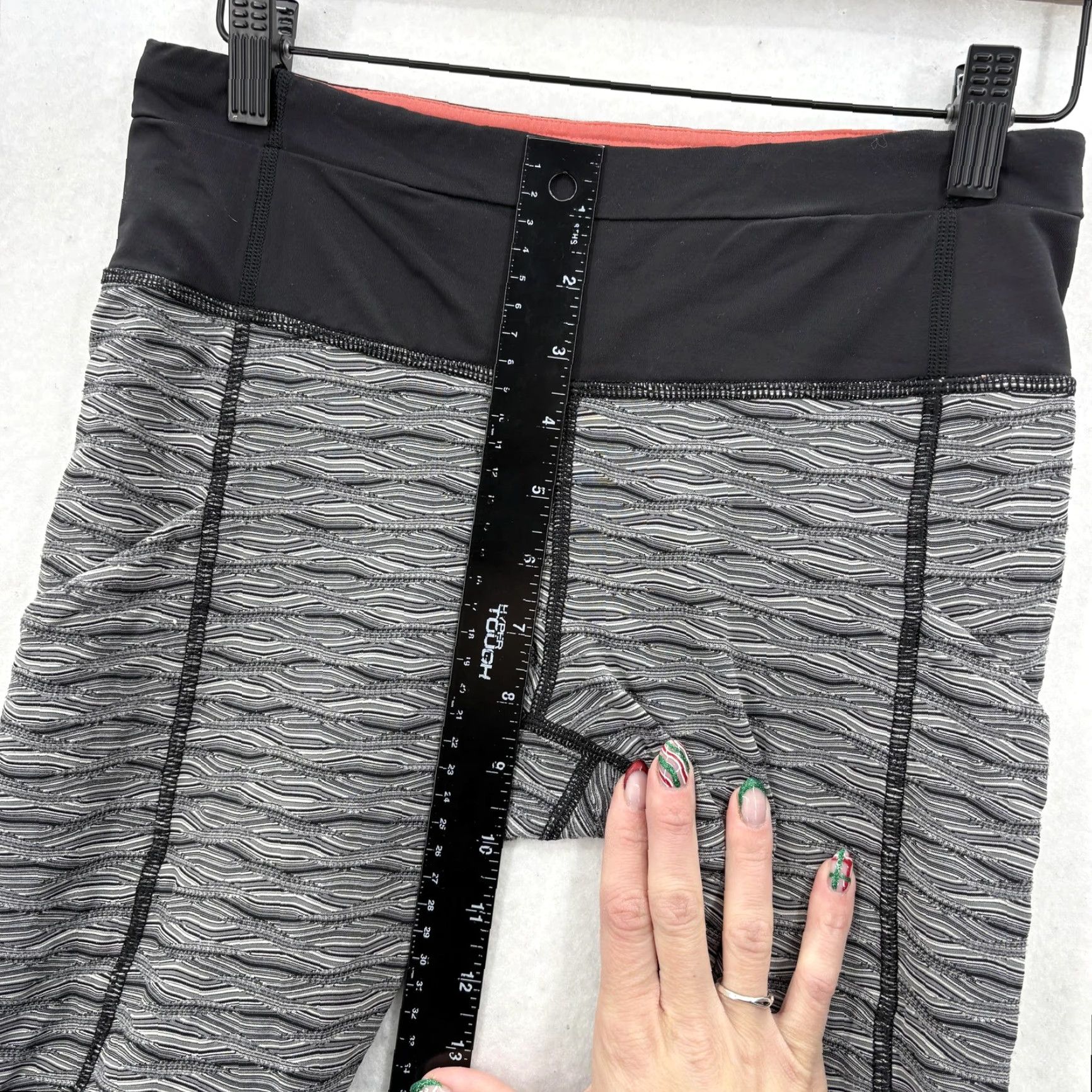 Lululemon Lululemon Pants Womens 6 Gray Wave Crop Leggings Pockets Athletic Yoga Gym Size 28" / US 6 / IT 42 - 6 Thumbnail