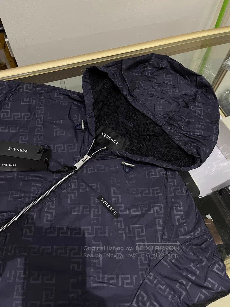 Versace Versace Greek back pattern hooded jacket coat Size US S / EU 44-46 / 1 - 4 Thumbnail