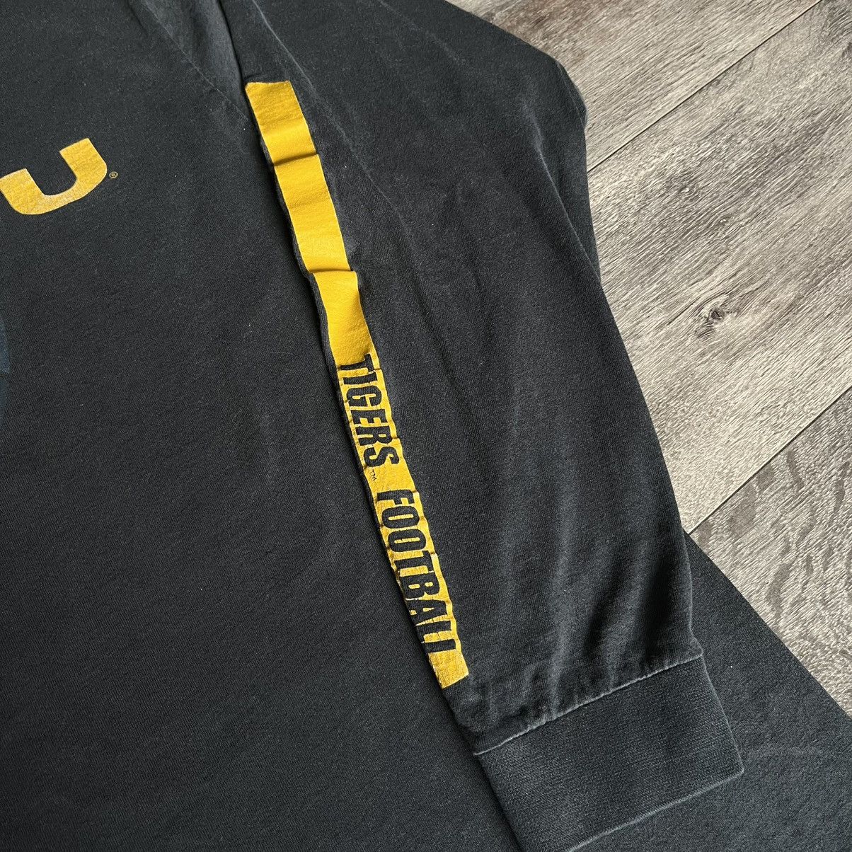 Nike Vintage Nike Mizzou Football Center Swoosh Longsleeve Tee Size US M / EU 48-50 / 2 - 5 Thumbnail