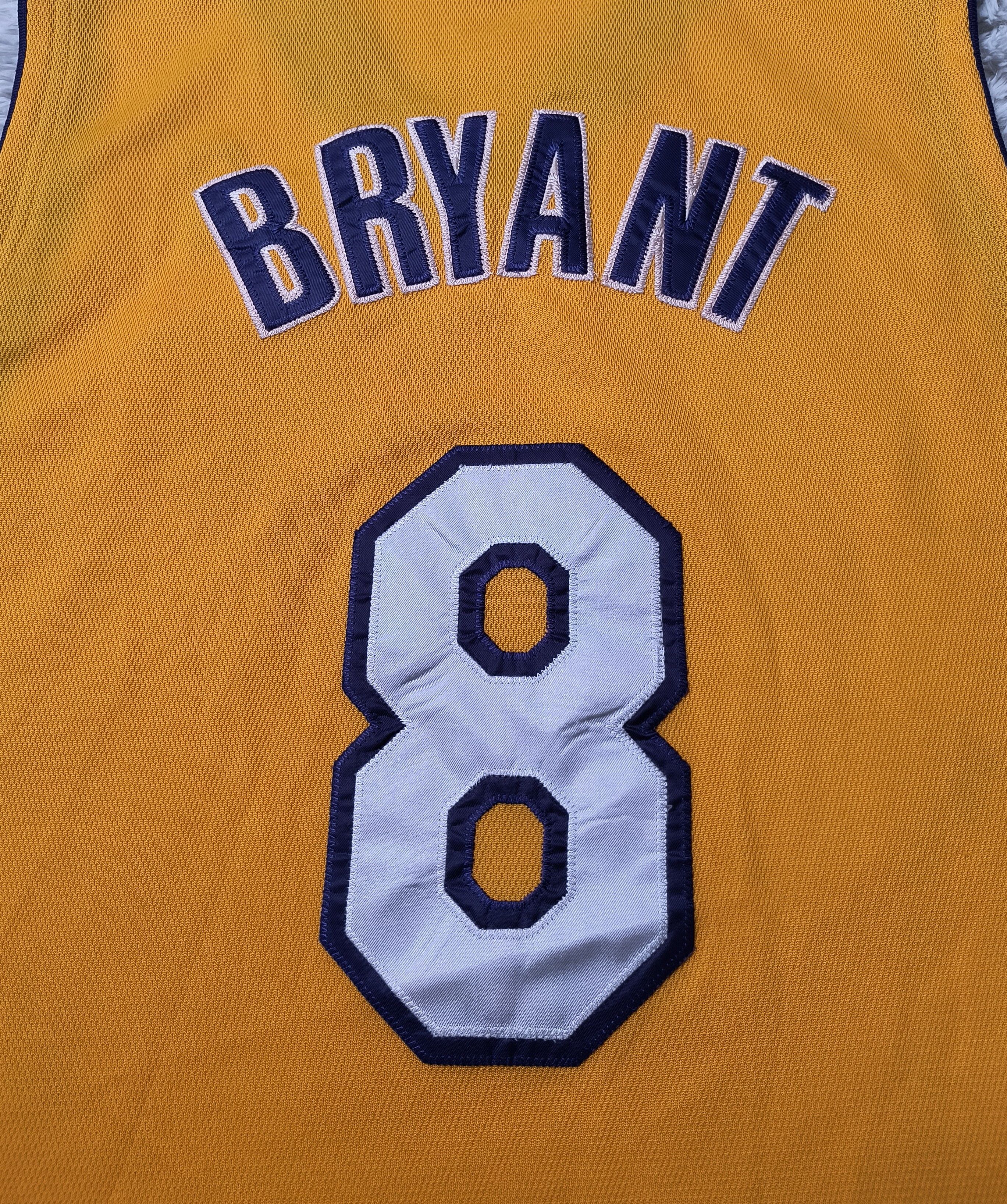 NBA Vintage Y2K L.A. Lakers #8 Kobe Bryant jersey Size US XL / EU 56 / 4 - 1 Thumbnail