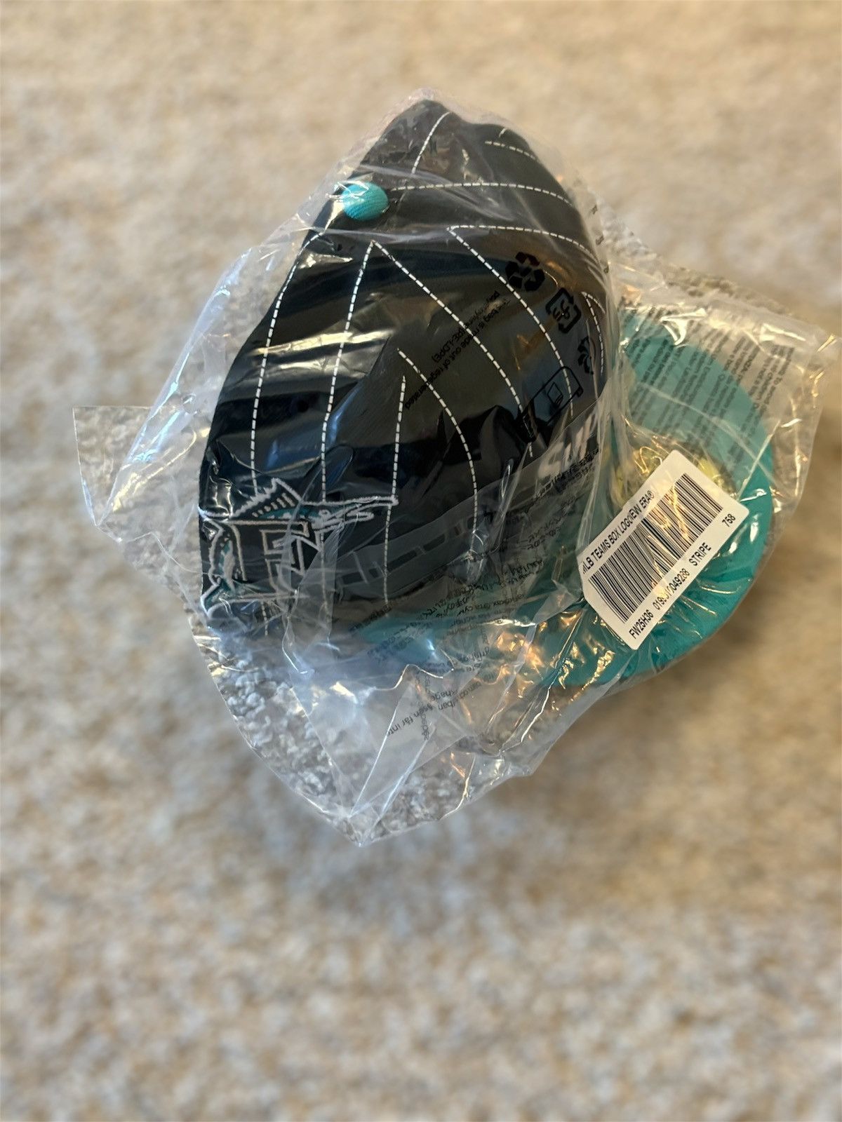 MLB × Supreme Supreme MLB Teams Box Logo New Era 59Fifty Marlins Cap Size ONE SIZE - 5 Thumbnail