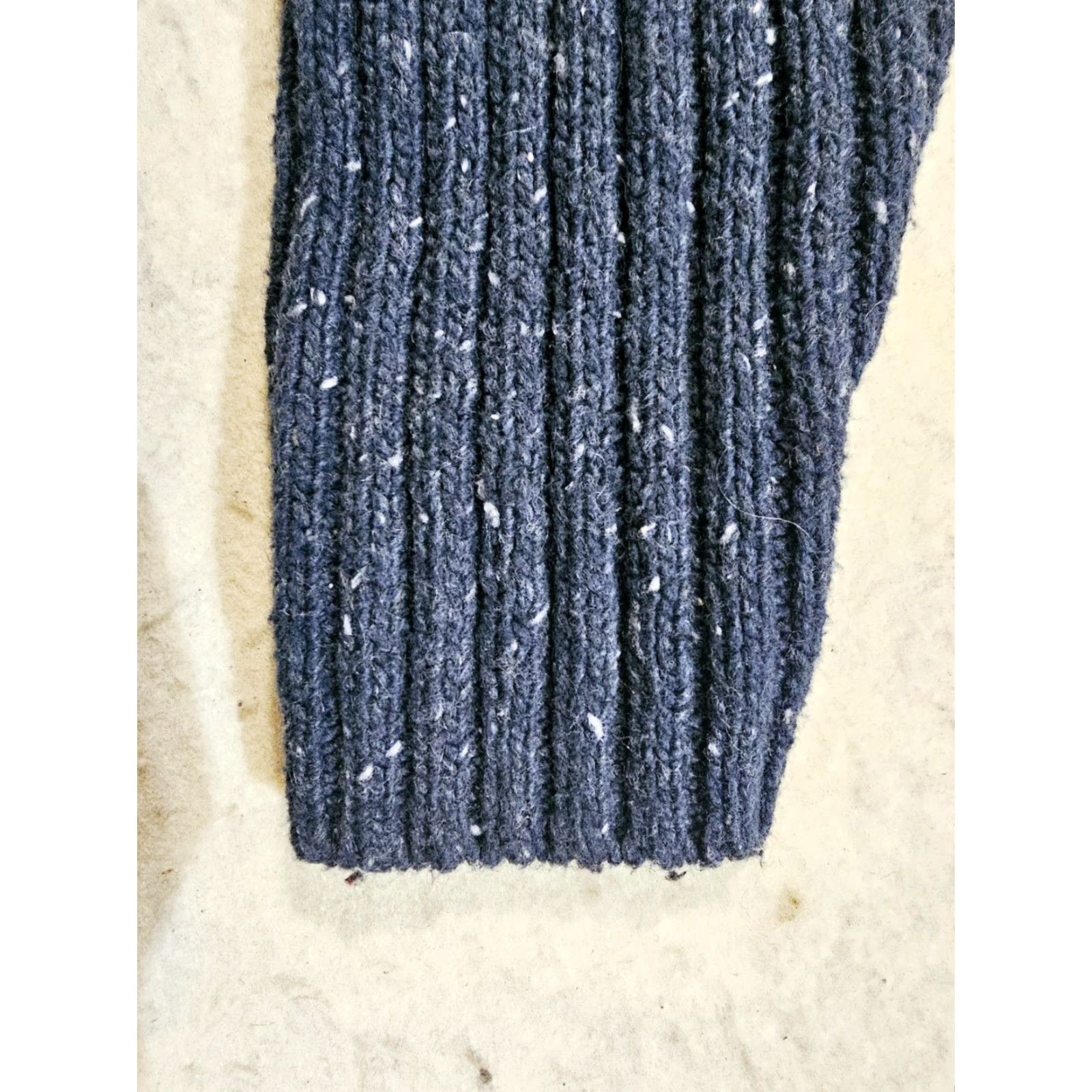 Vintage VINTAGE Woolrich Classic V-Neck Cable Knit Wool Blend Sweater Mens Large Blue Woolrich Sweater Pullover Classic Mens Size L Blue Size US L / EU 52-54 / 3 - 5 Thumbnail