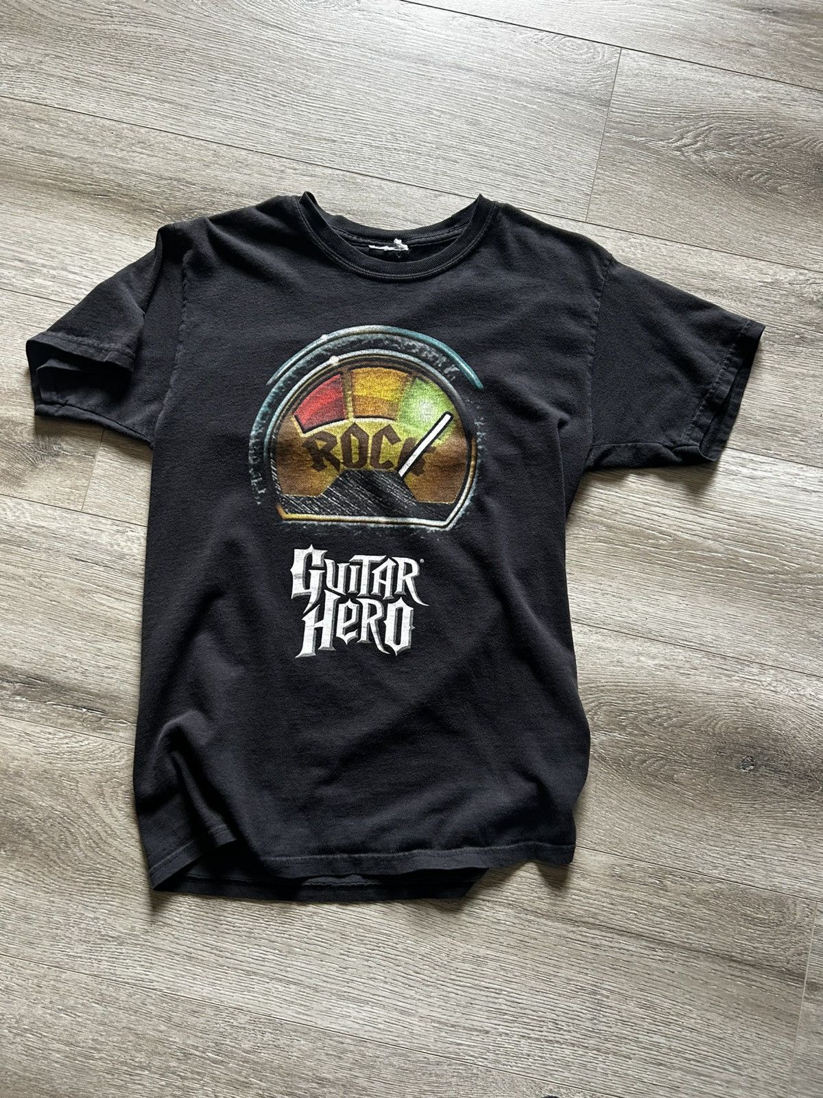 Vintage VINTAGE guitar hero shirt Size US S / EU 44-46 / 1 - 1 Thumbnail