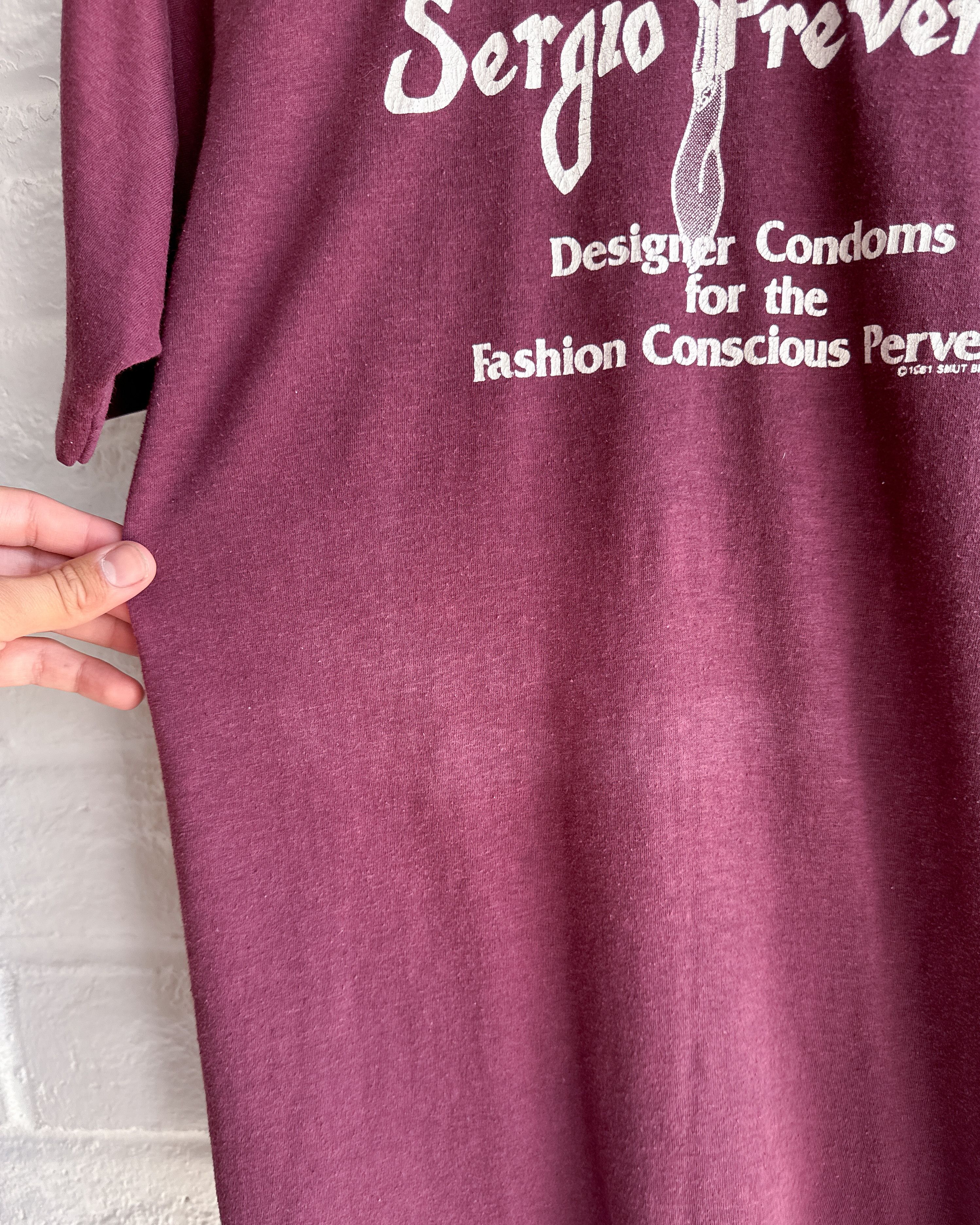 Vintage Vintage 1970s Sergio Prevente Condoms T Shirt XL Funny Humor Size US L / EU 52-54 / 3 - 3 Thumbnail