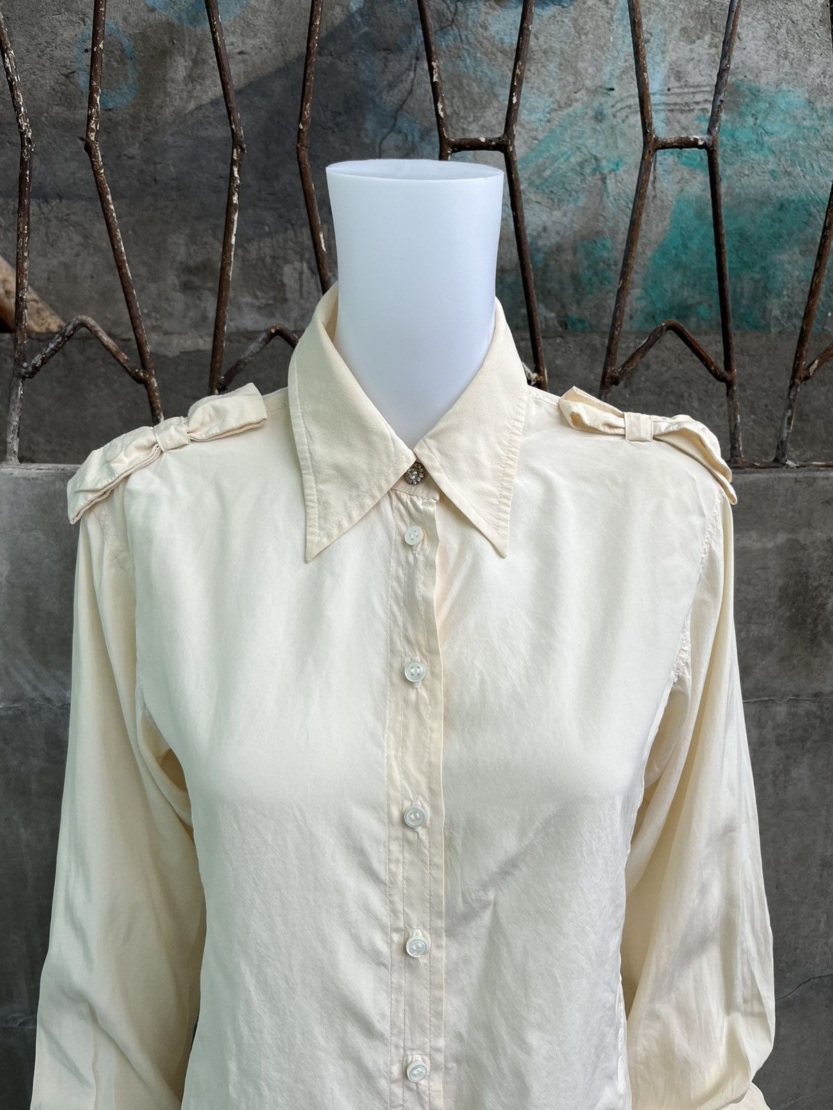 Yves Saint Laurent Crystal Button Chiffon Blouse Size S / US 4 / IT 40 - 5 Thumbnail