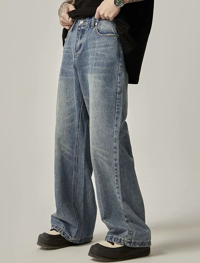 Faded washed carpenter baggy denim jeans