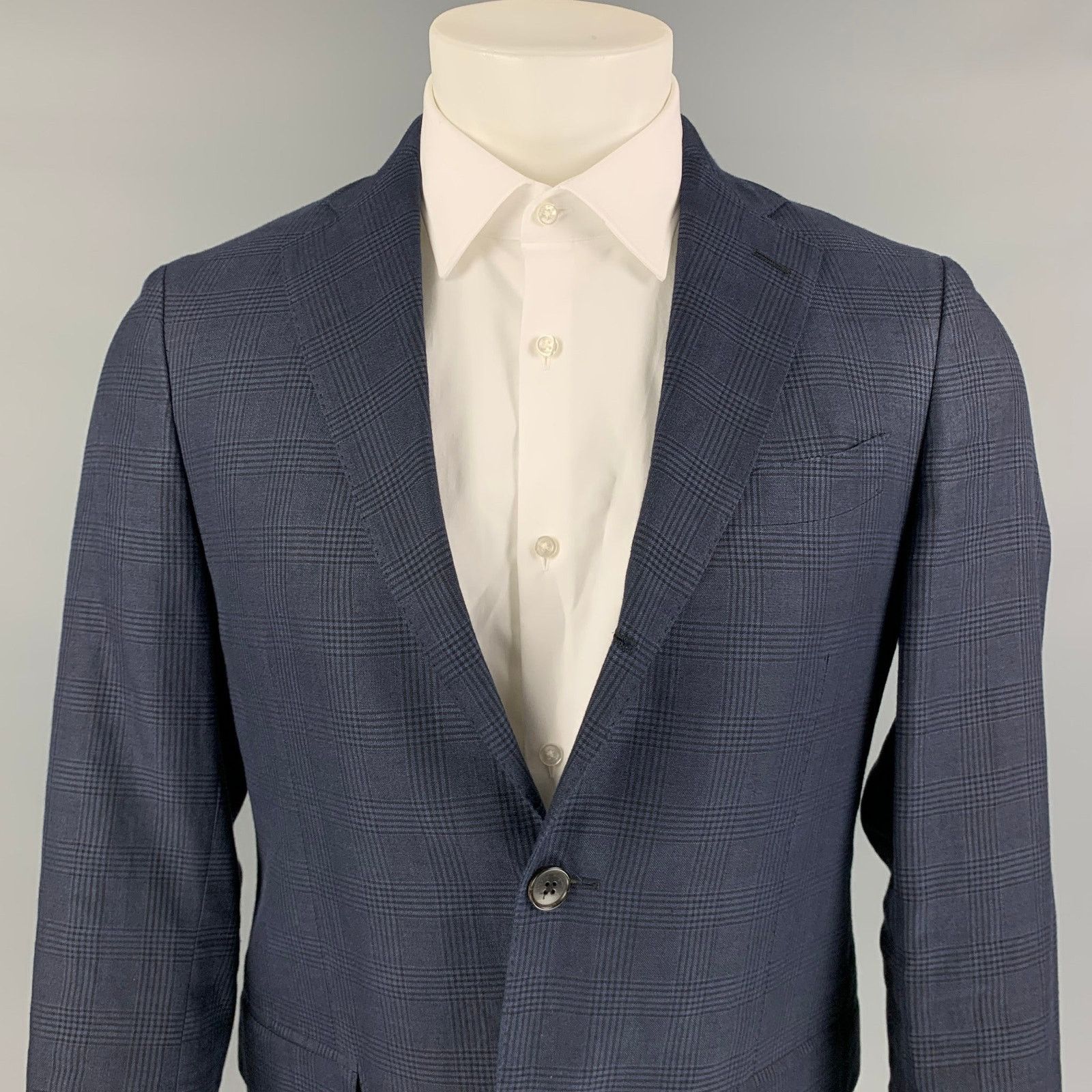 Salvatore Ferragamo Size 38 Navy Plaid Linen Blend Notch Lapel Sport Coat Size 38R - 2 Thumbnail