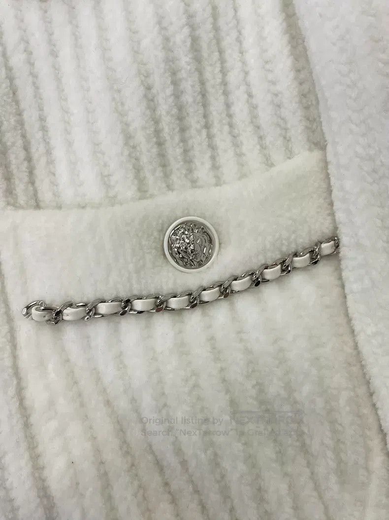 Chanel Chanel White four-pocket leather chain corduroy jacket Size XS / US 0-2 / IT 36-38 - 2 Thumbnail