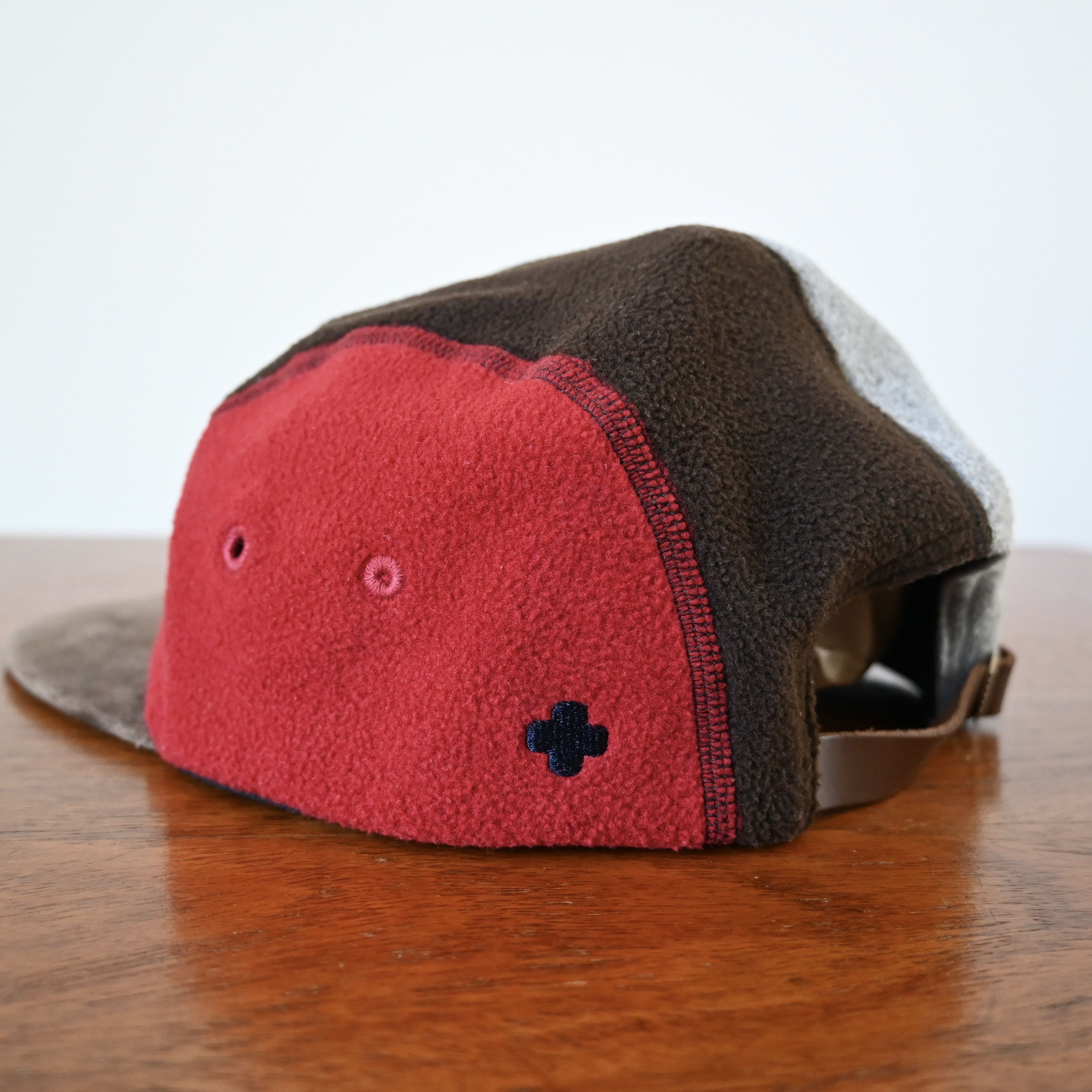 BEAMS Plus multi color fleece 5 panel hat with suede visor