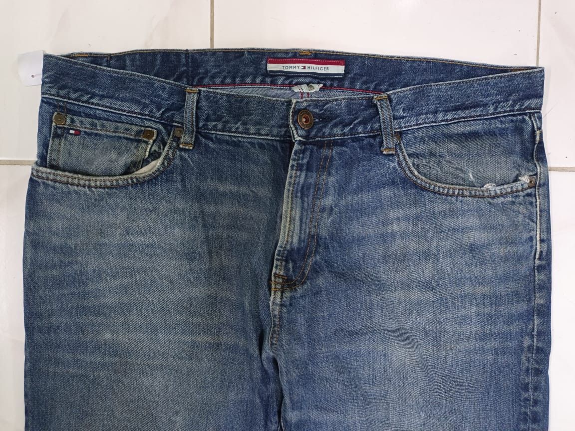 Tommy Hilfiger × Vintage Distressed Tommy Hilfiger Classic Jeans Straight Denim Pants Size US 39 - 2 Thumbnail