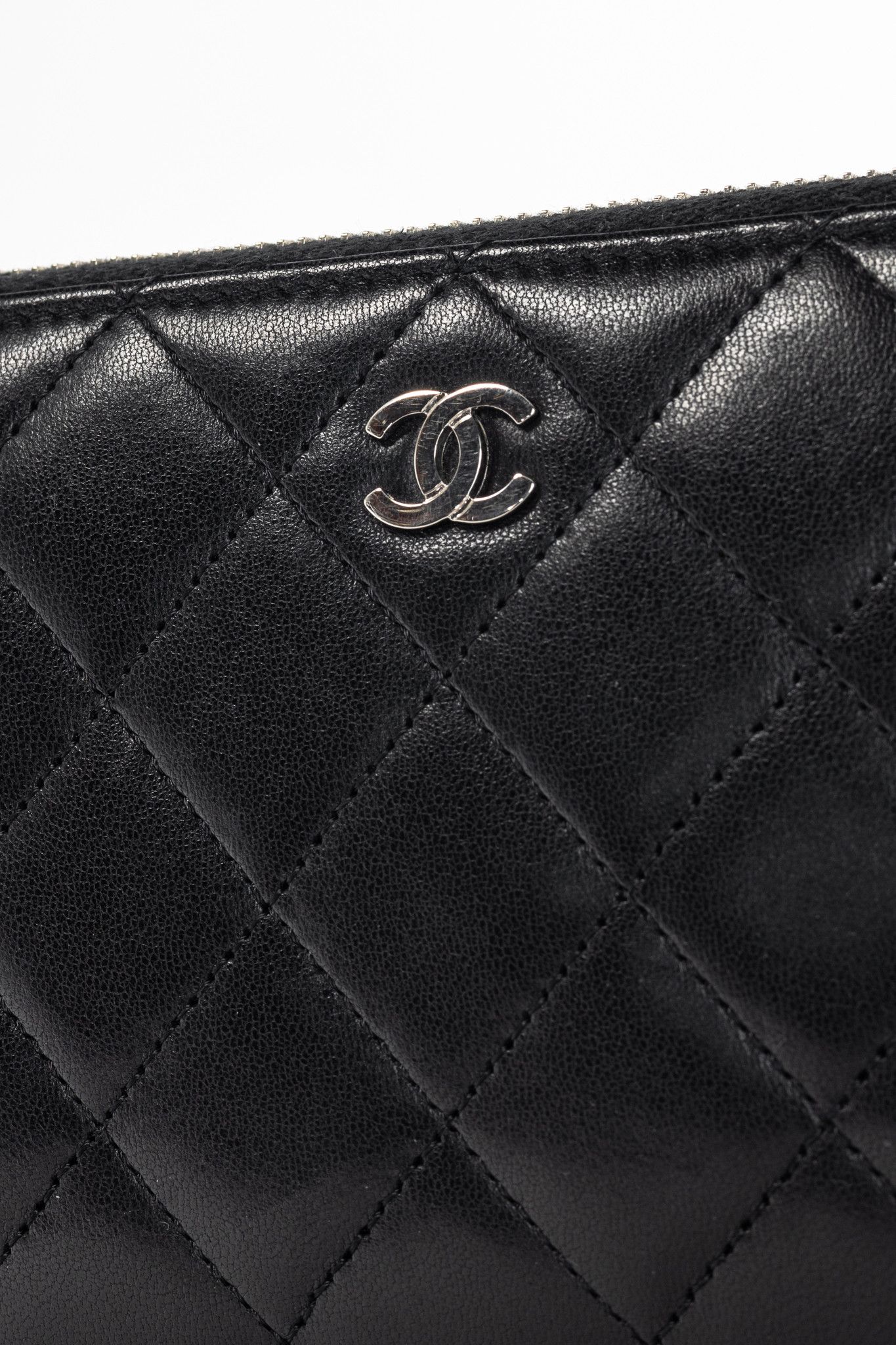 Chanel Chanel Black Quilted Lambskin Zip-Around Wallet Size ONE SIZE - 6 Thumbnail