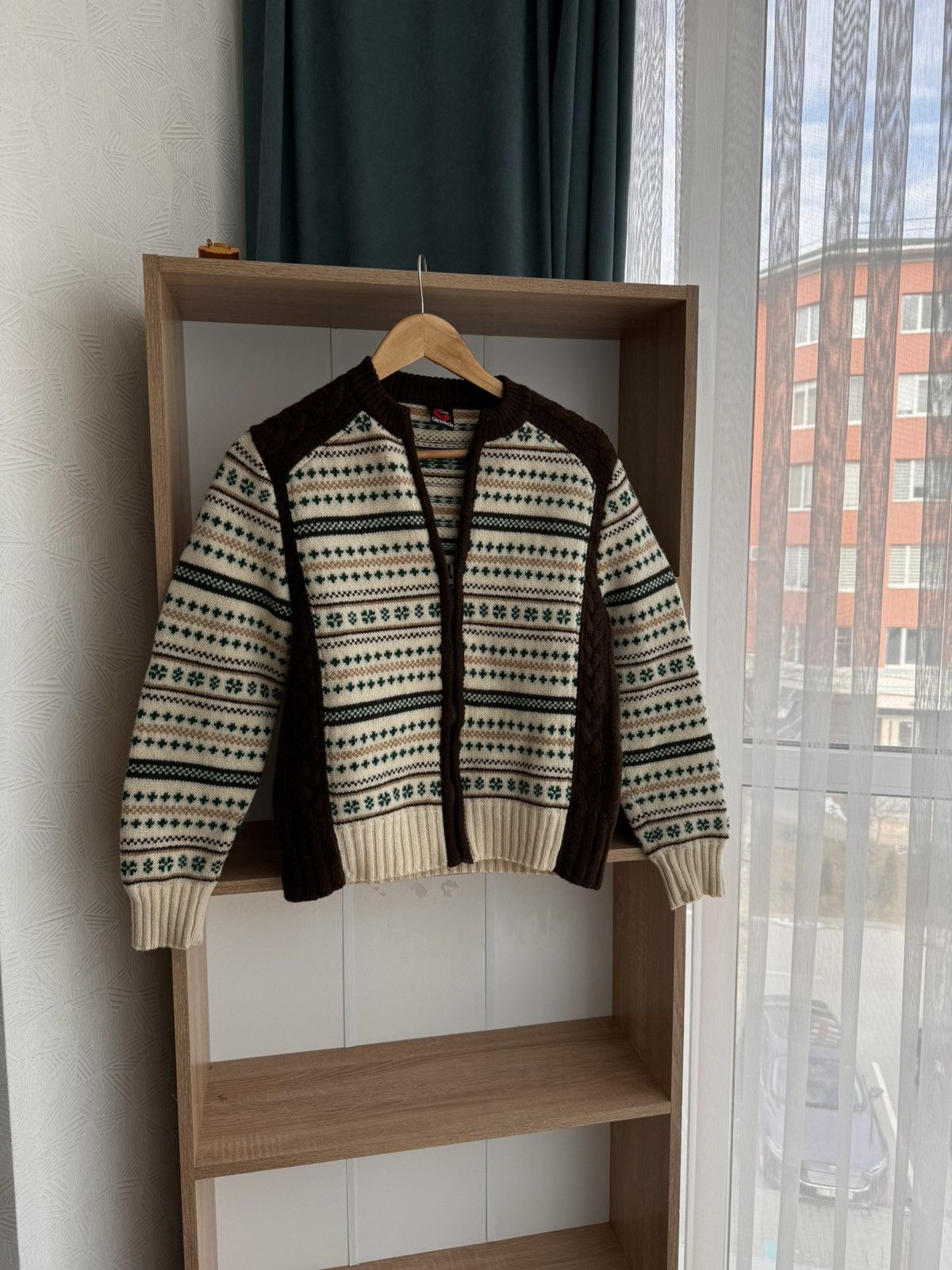 GIESSWEIN × Vintage Vintage Giesswein Tirol Floral Pure Wool Zip Sweater Size US S / EU 44-46 / 1 - 1 Thumbnail
