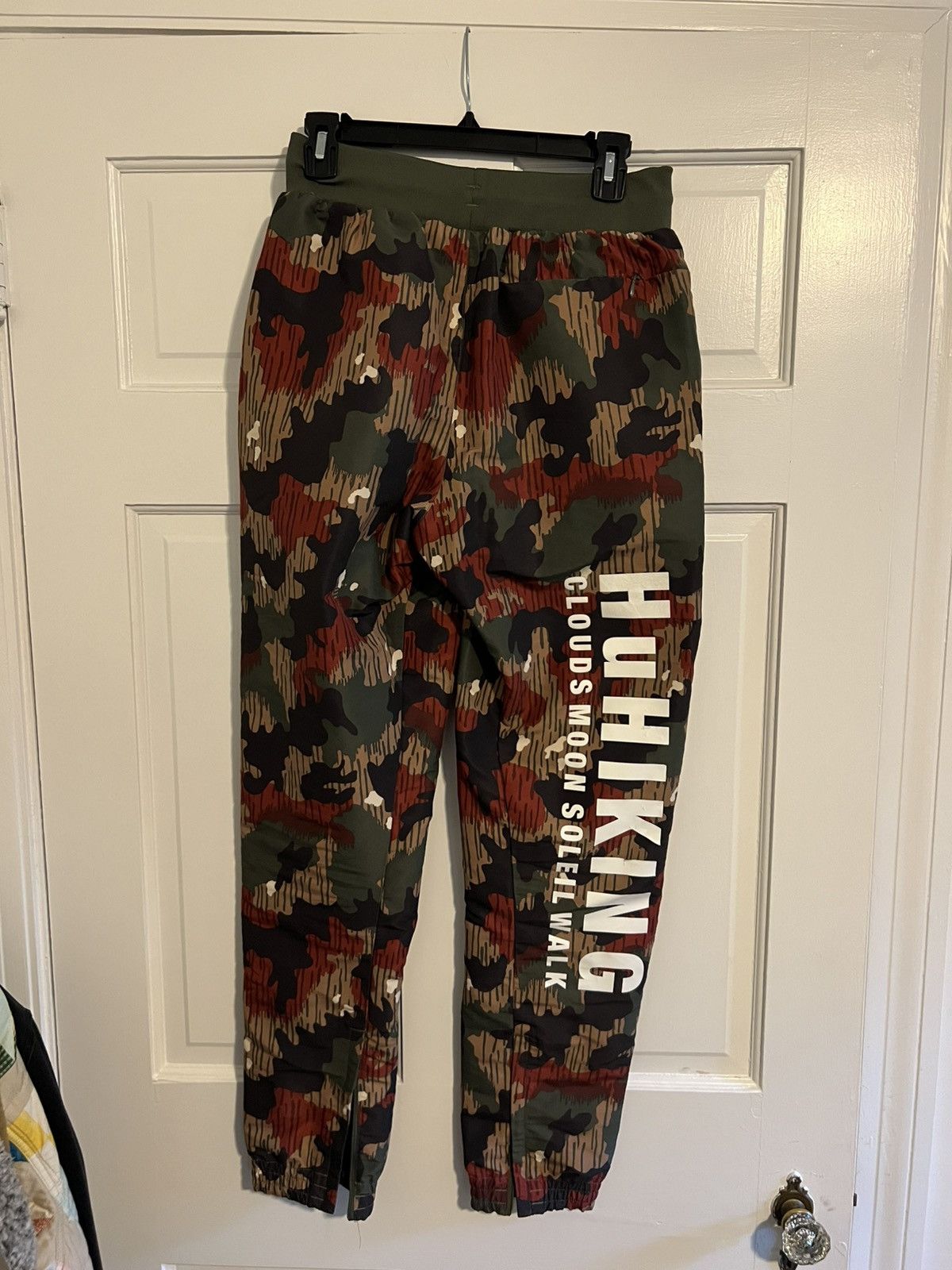 Adidas × Pharrell Adidas x Pharrell Williams Hu Hiking Joggers Size US 28 / EU 44 - 2 Thumbnail