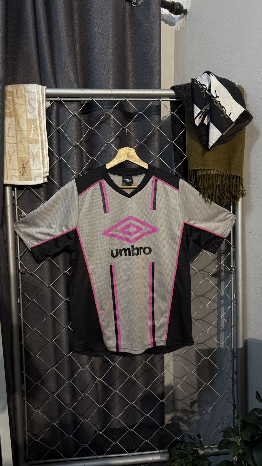 Umbro UMBRO JASPO GREY PINK JERSEY GRAPHIC Size US M / EU 48-50 / 2 - 1 Thumbnail