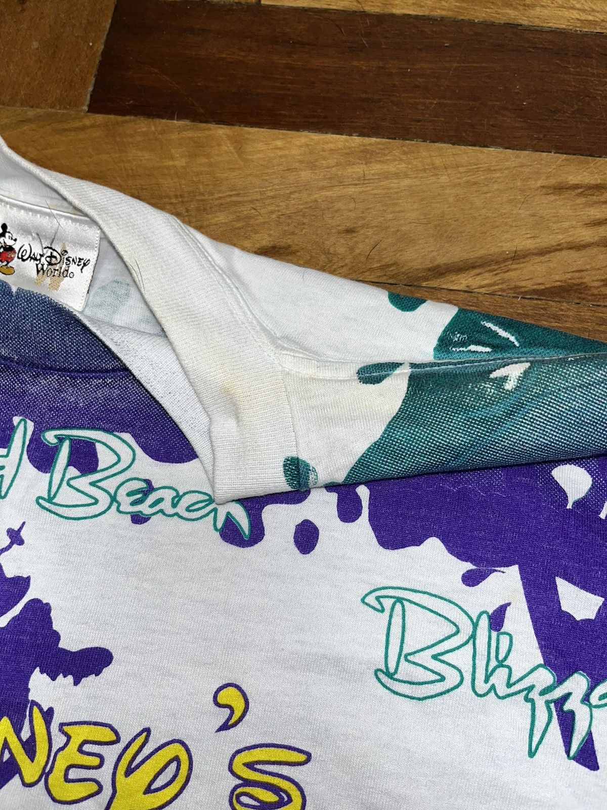 Disney × Vintage Disney Vintage y2k Blizzard Beach Full Print T Shirt Size US L / EU 52-54 / 3 - 5 Thumbnail