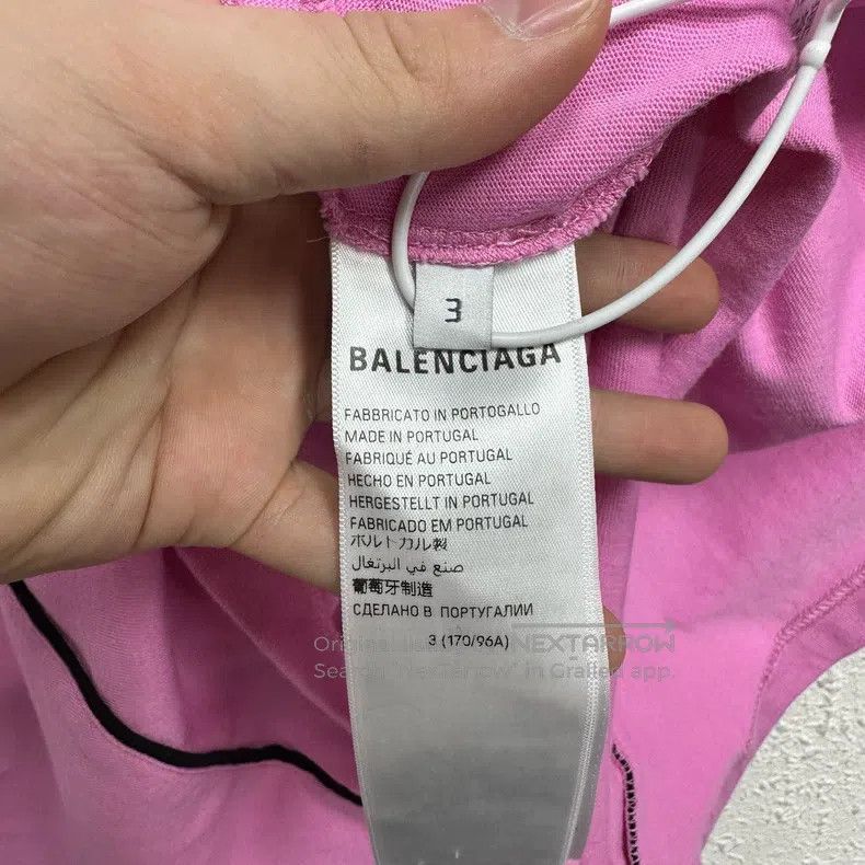 Balenciaga Balenciaga Pink Manchester United Embroidered Soccer T-Shi Size US L / EU 52-54 / 3 - 4 Thumbnail