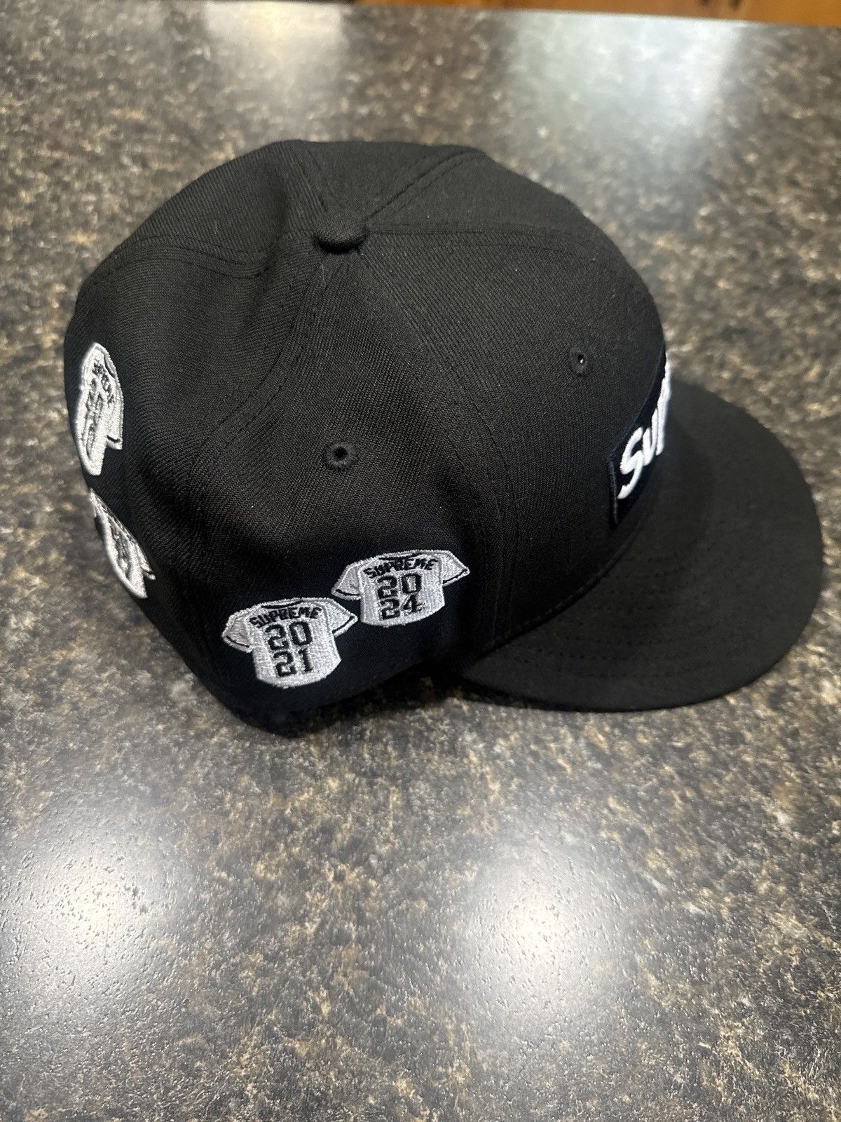 MLB × New Era × Supreme Supreme Jerseys Box Logo New Era Fitted Hat Size ONE SIZE - 2 Thumbnail